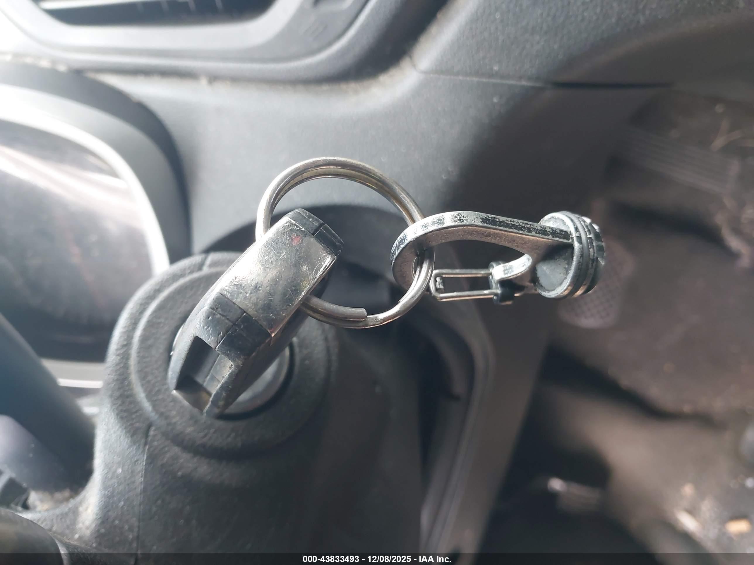 CHEVROLET EQUINOX image 11