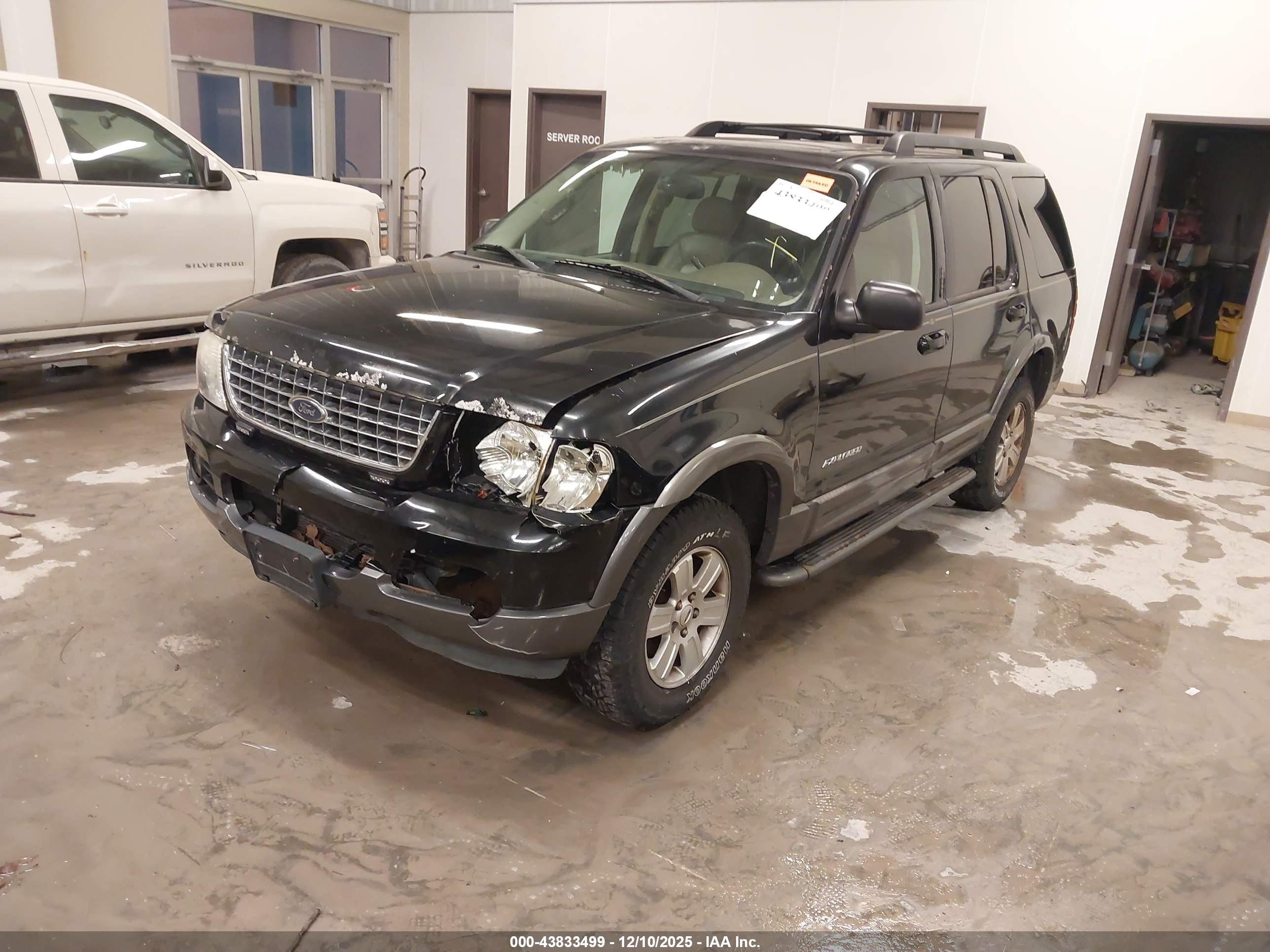 FORD EXPLORER image 2