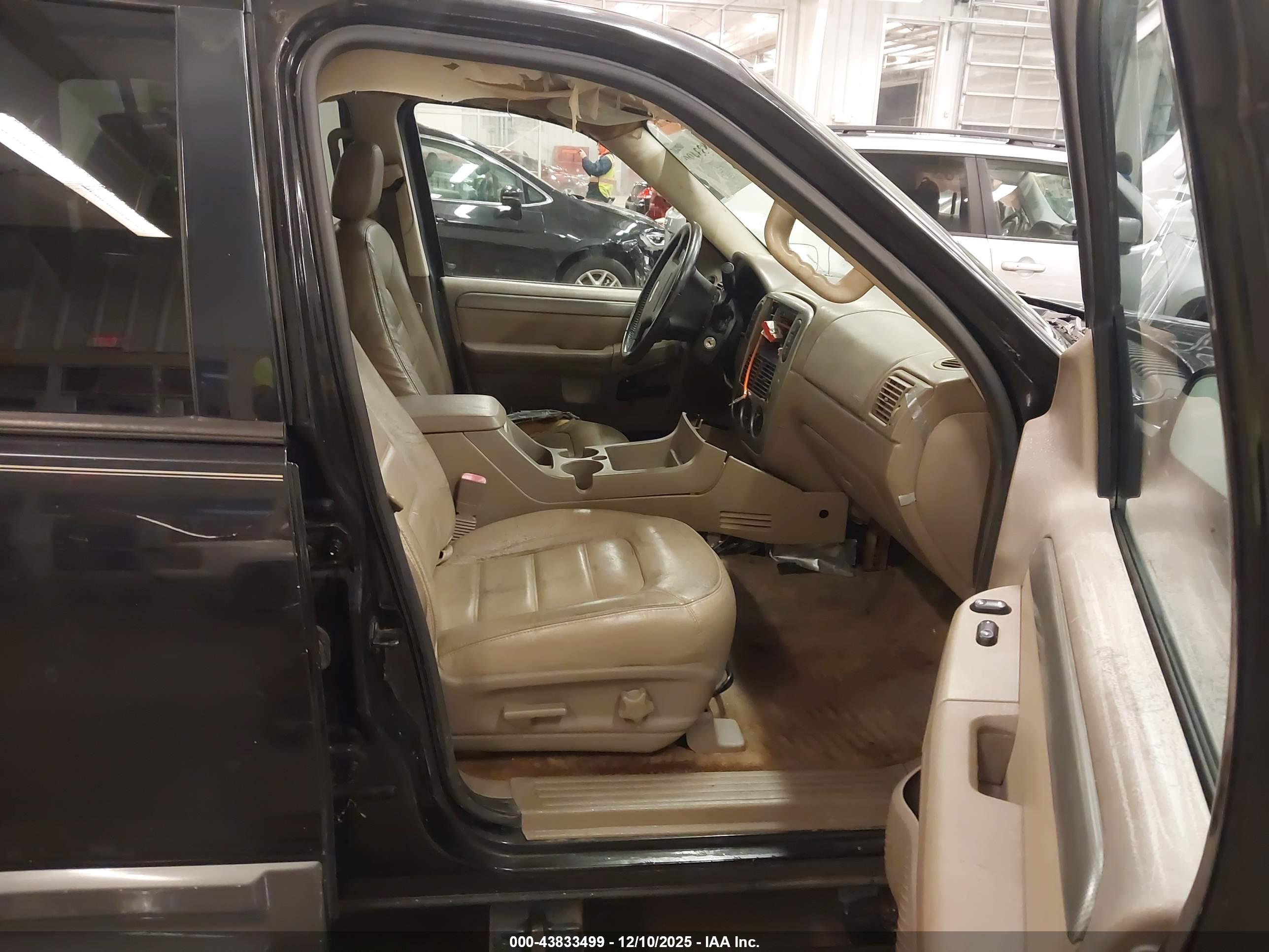 FORD EXPLORER image 5