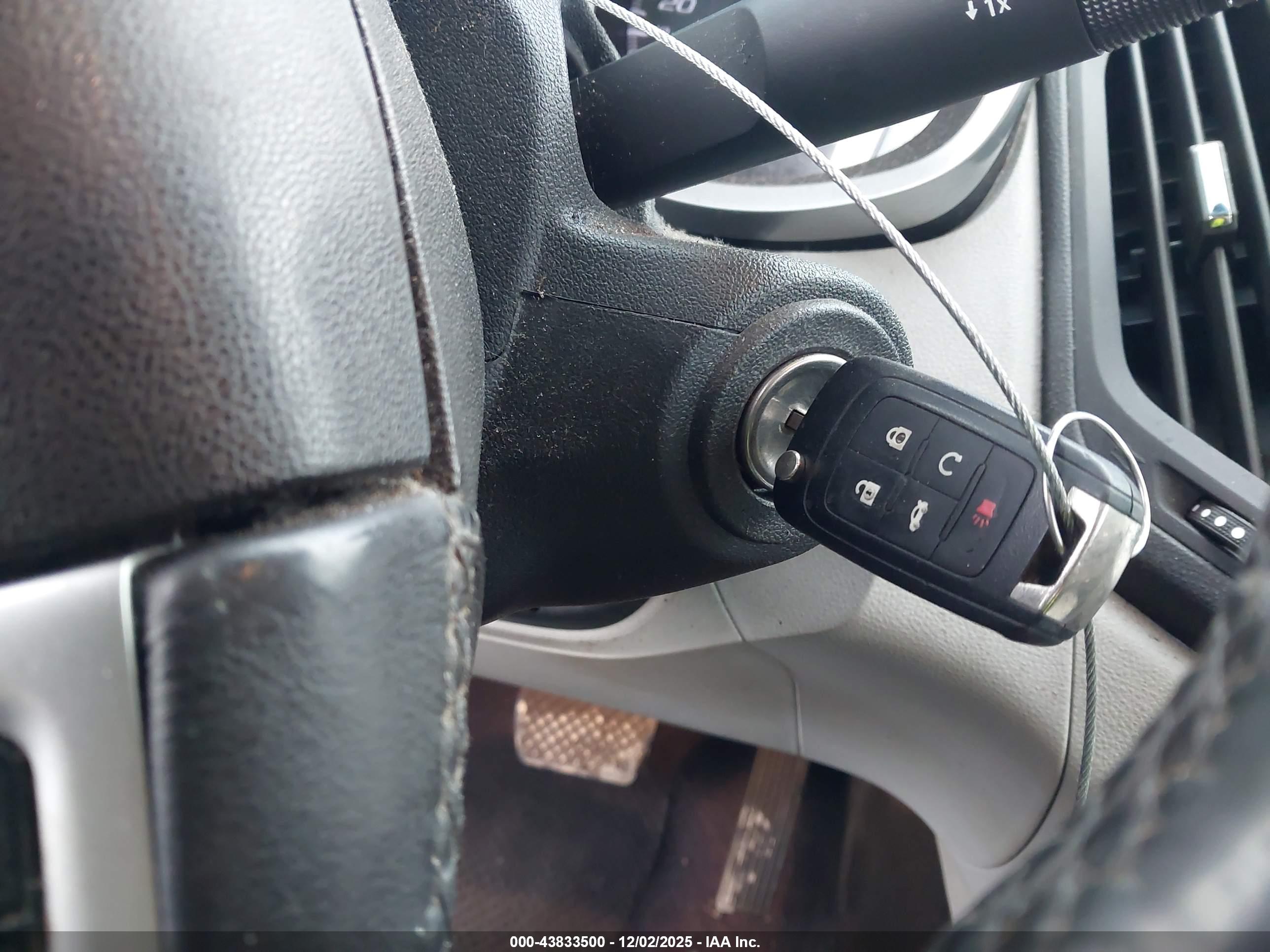 CHEVROLET EQUINOX image 11