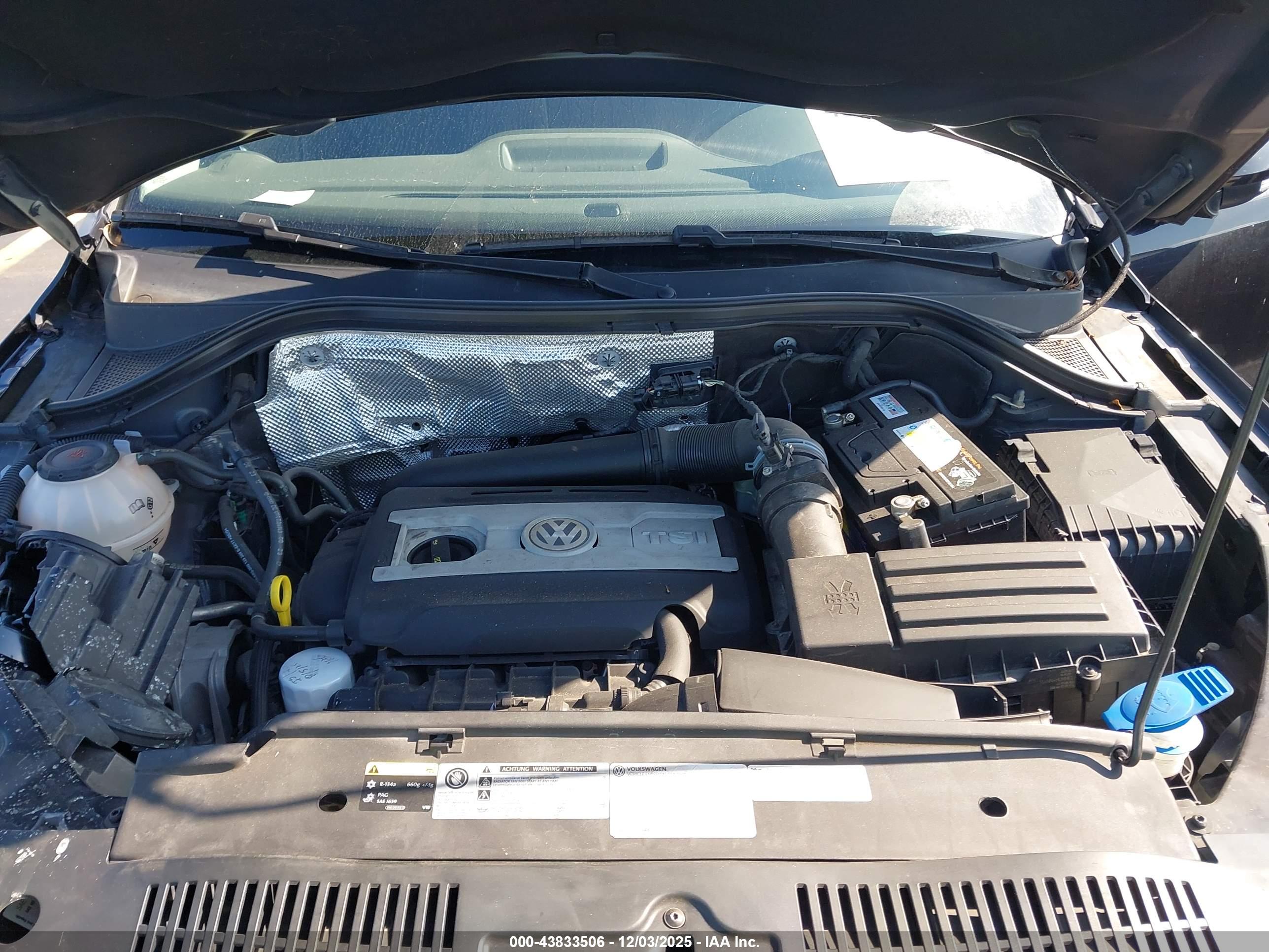 VOLKSWAGEN TIGUAN image 10