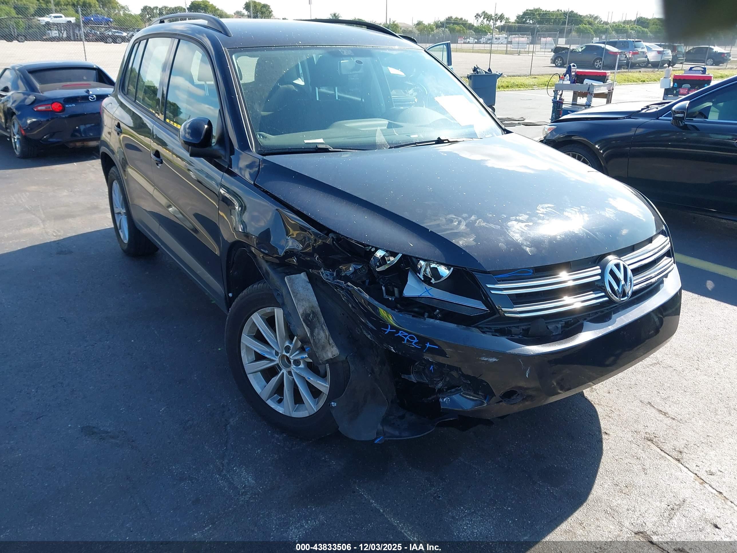VOLKSWAGEN TIGUAN image 6
