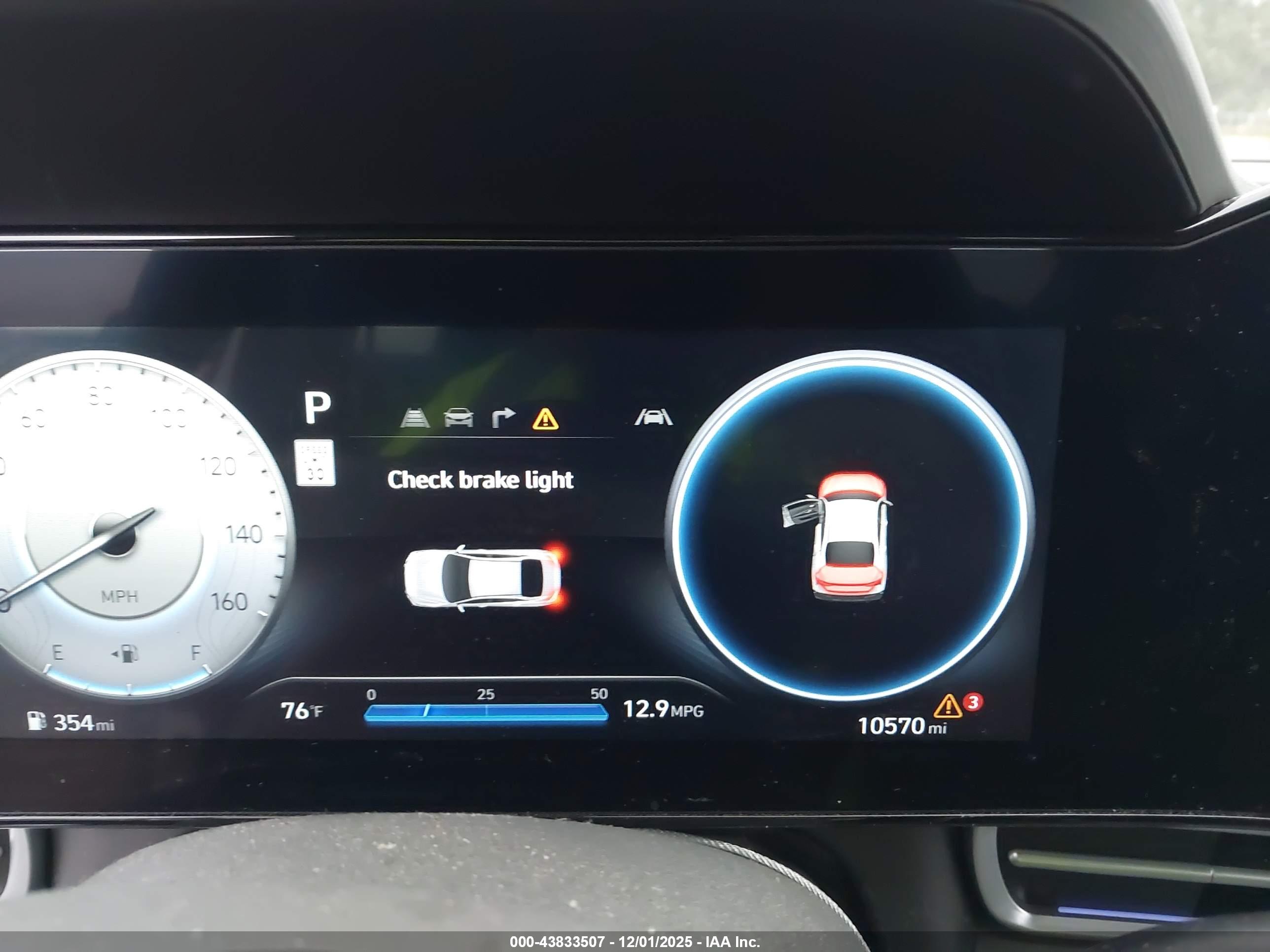 HYUNDAI ELANTRA image 7