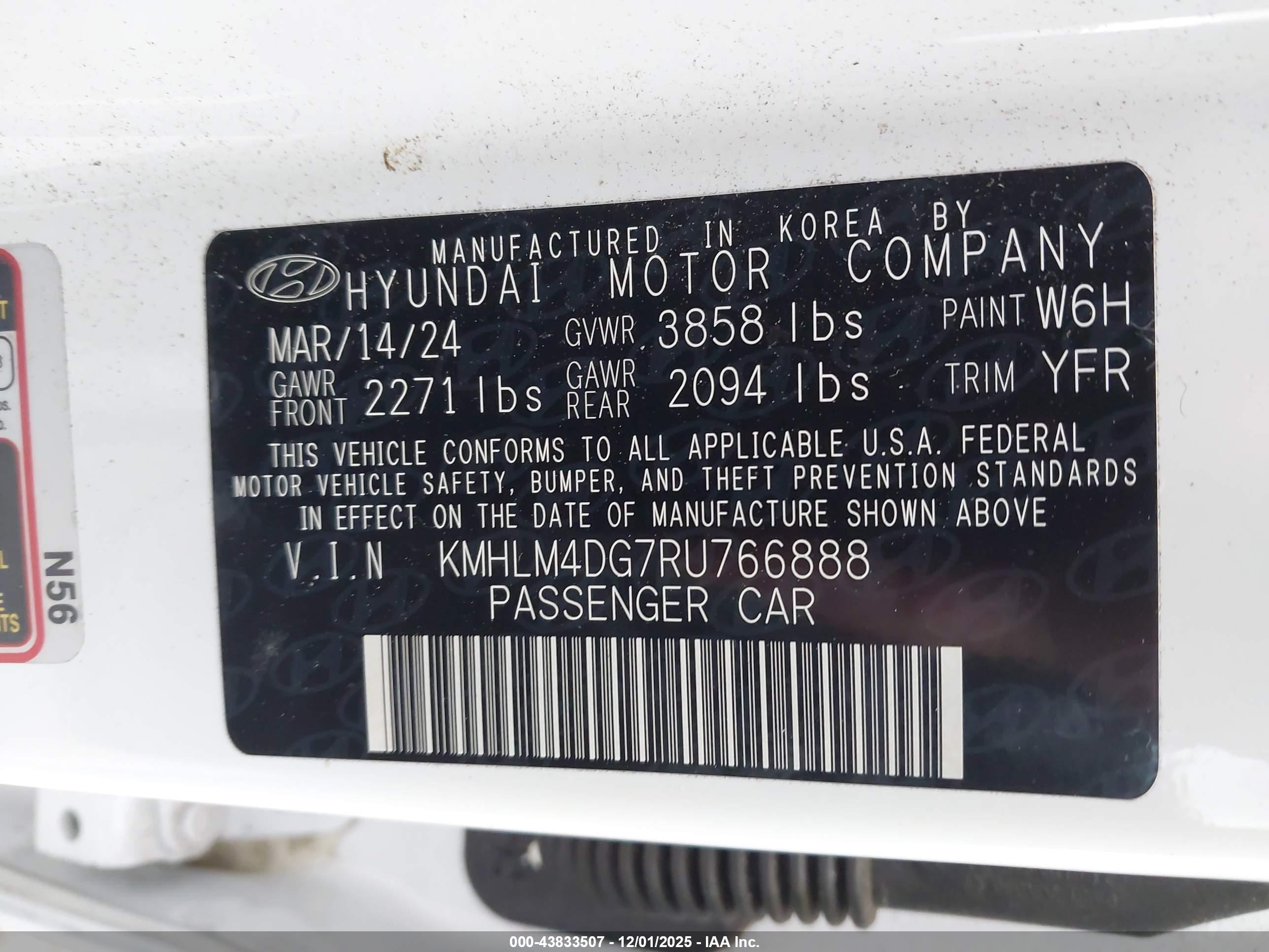 HYUNDAI ELANTRA image 9