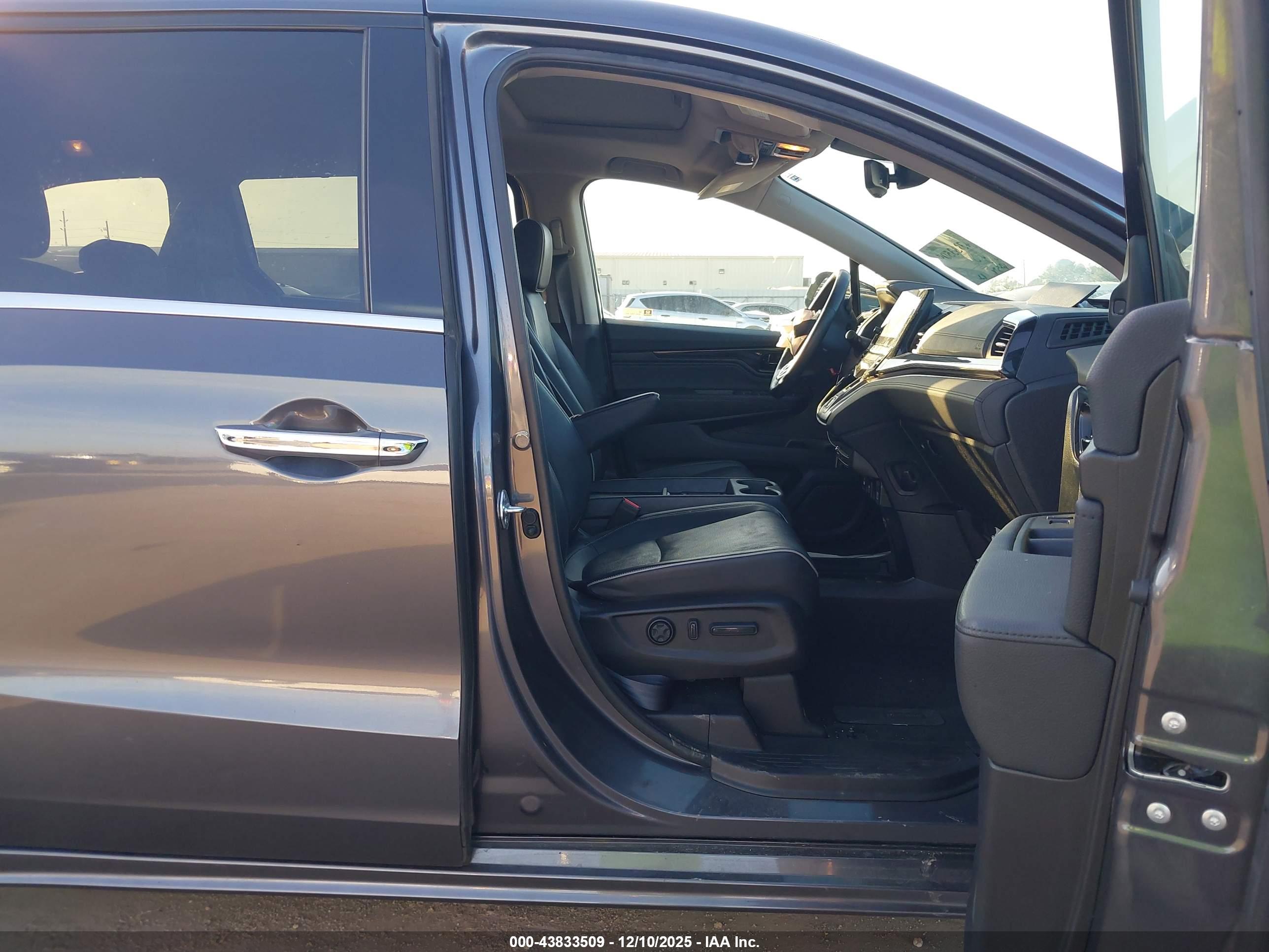 HONDA ODYSSEY image 5