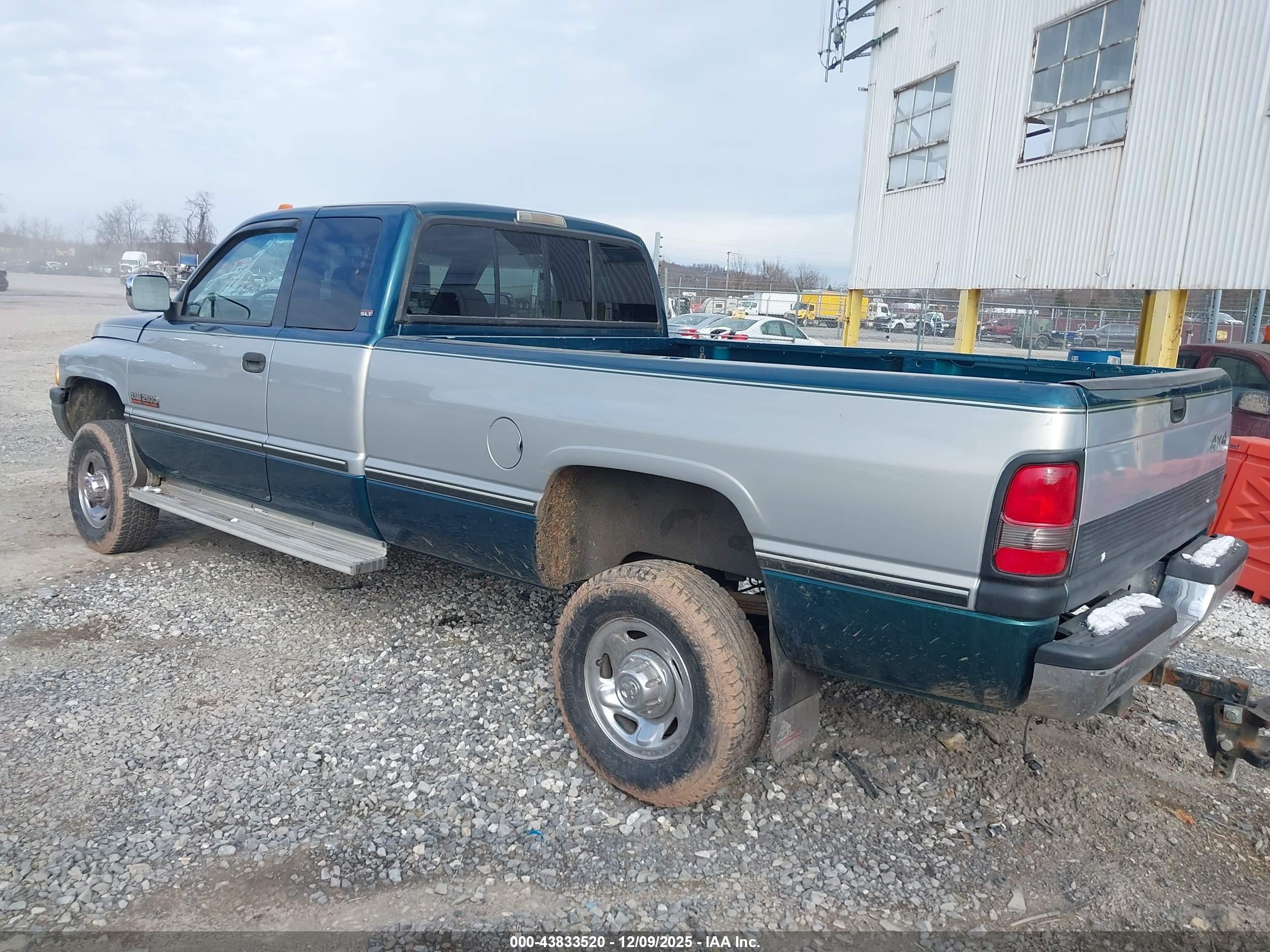 DODGE RAM image 3