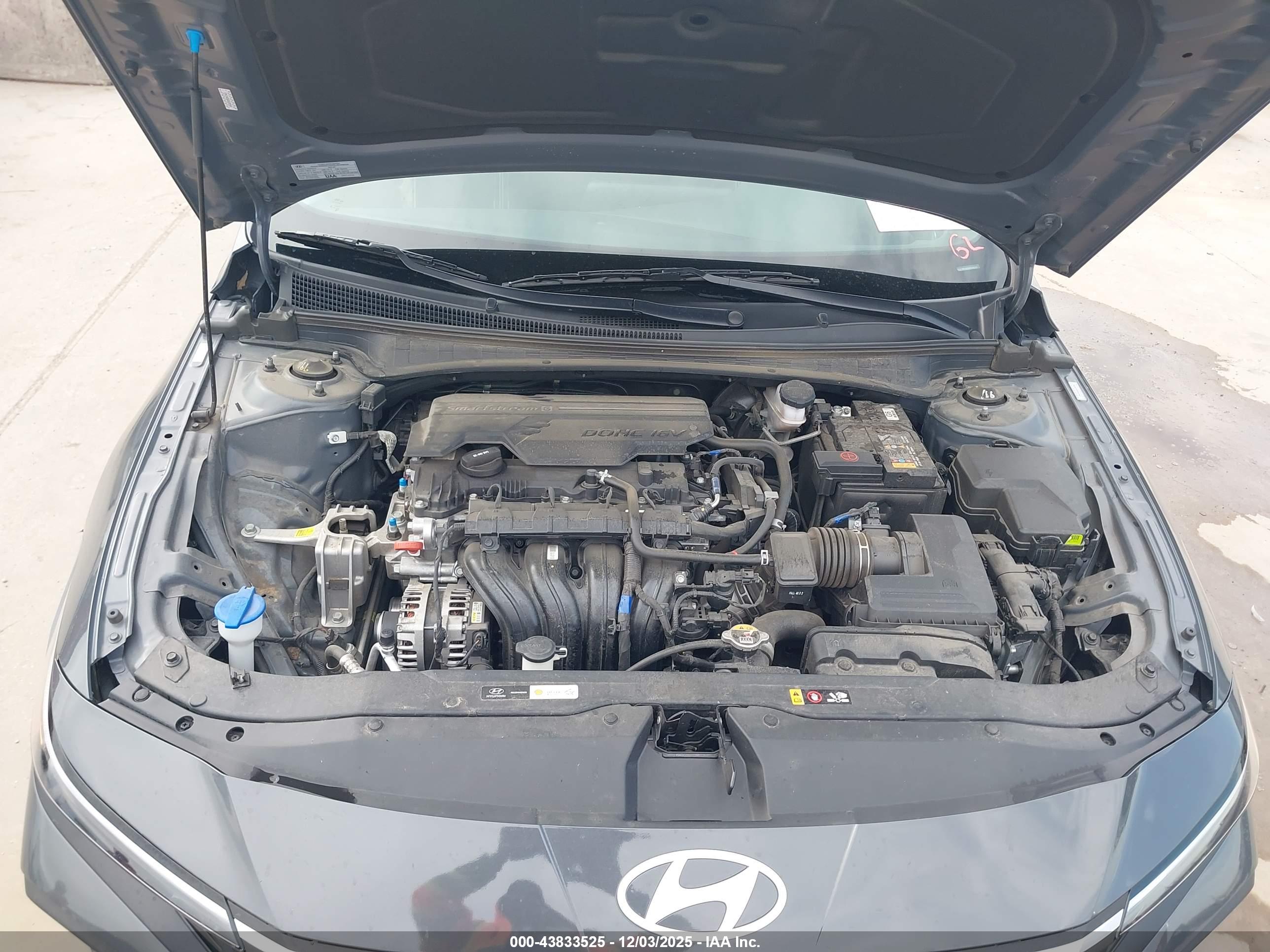 HYUNDAI ELANTRA image 10