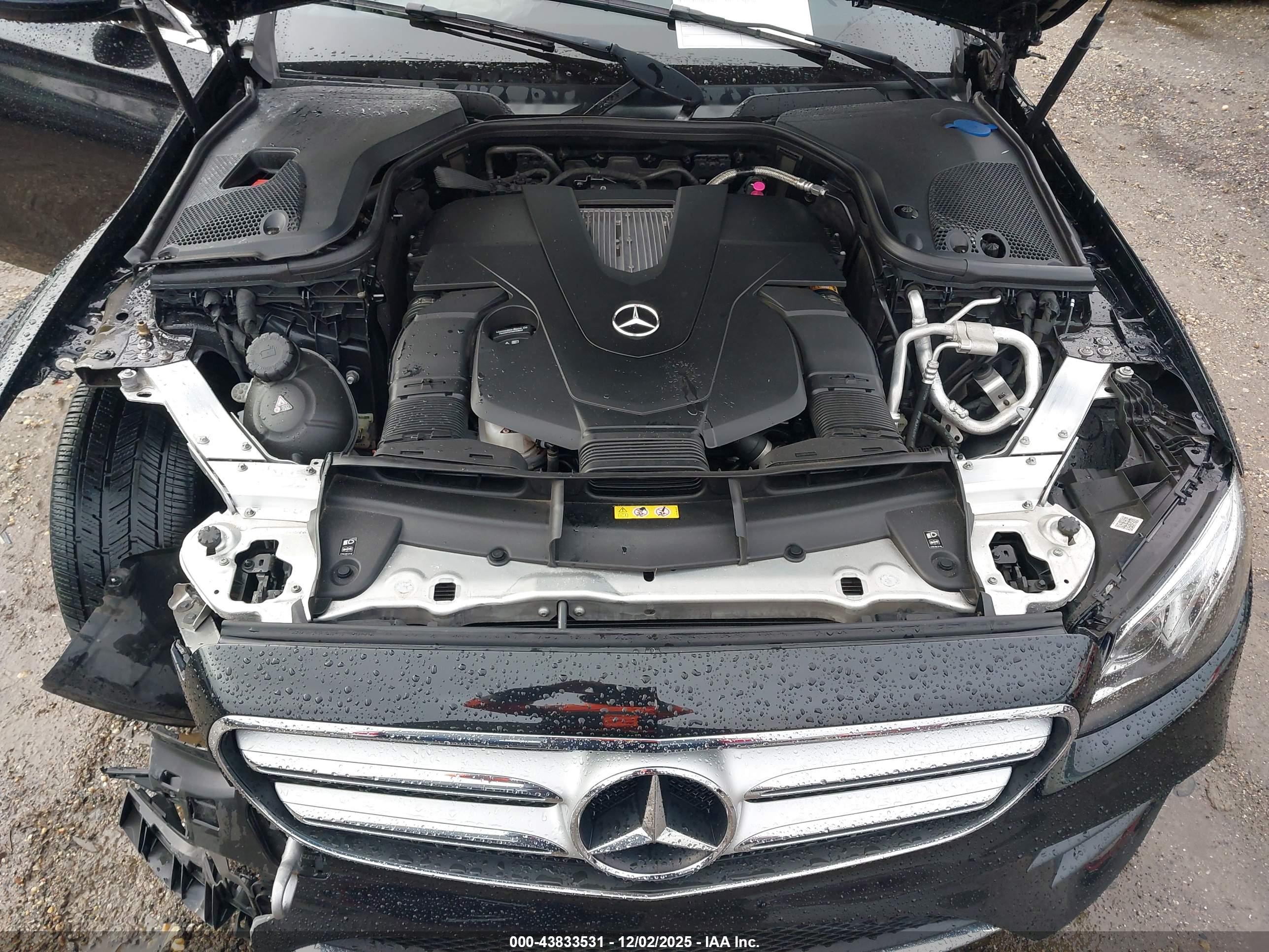MERCEDES-BENZ E image 10