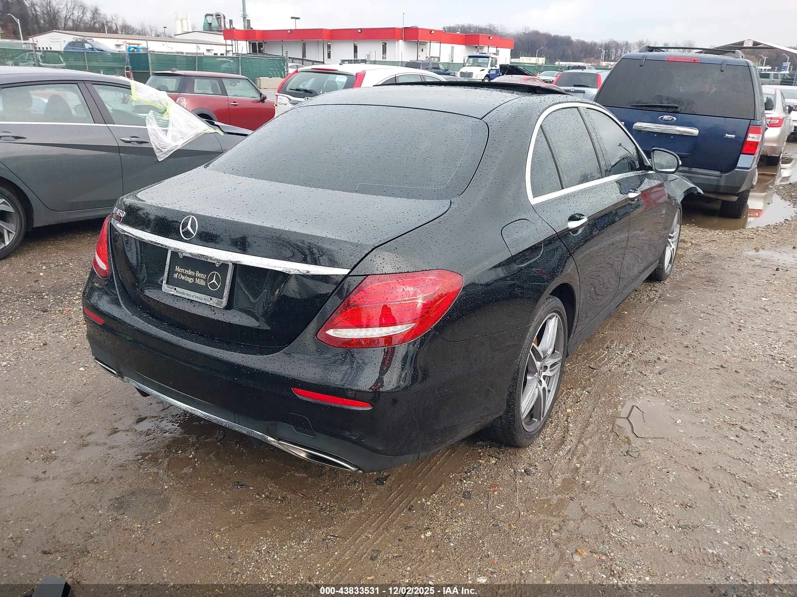 MERCEDES-BENZ E image 4
