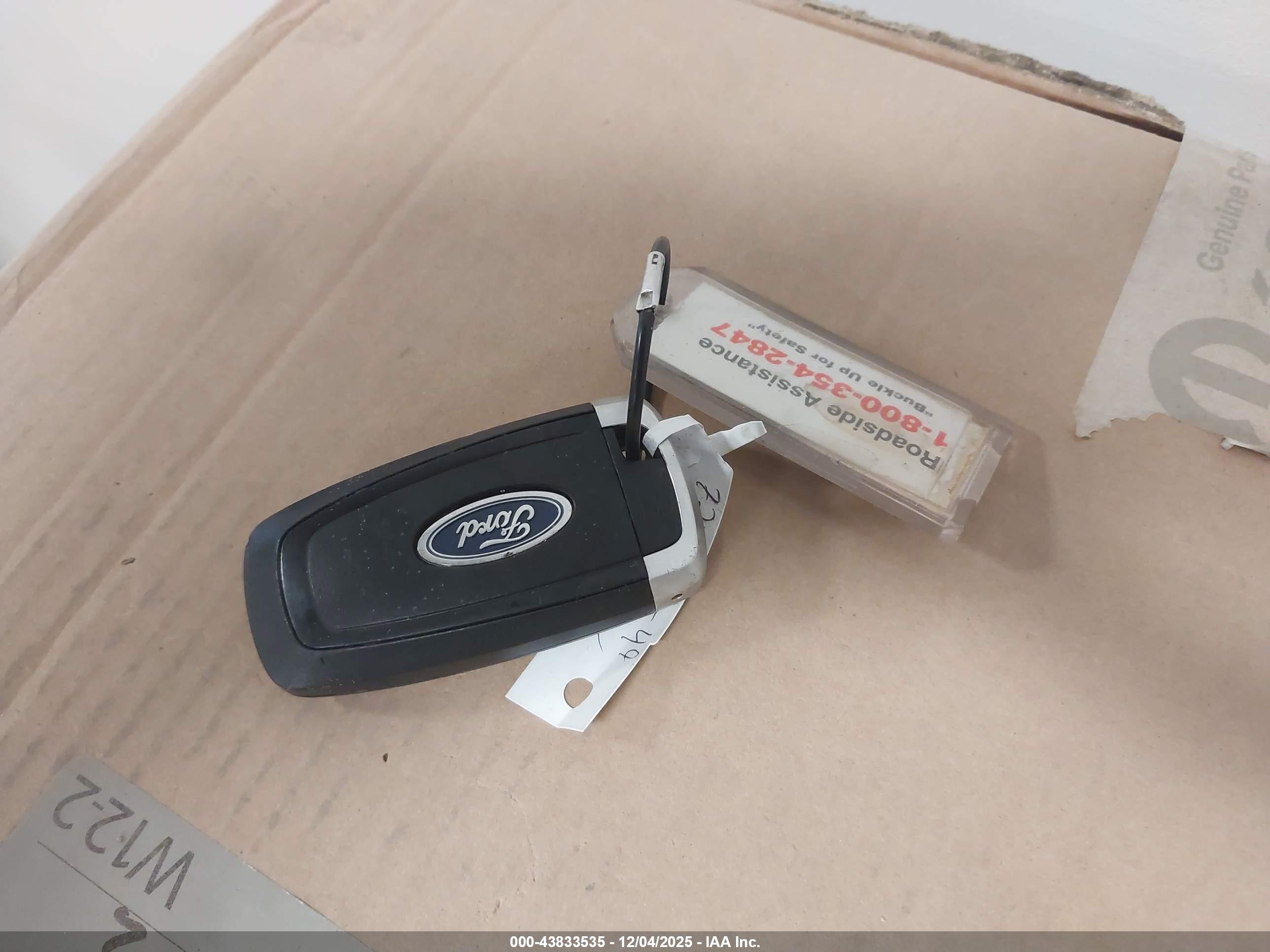 FORD ESCAPE image 11