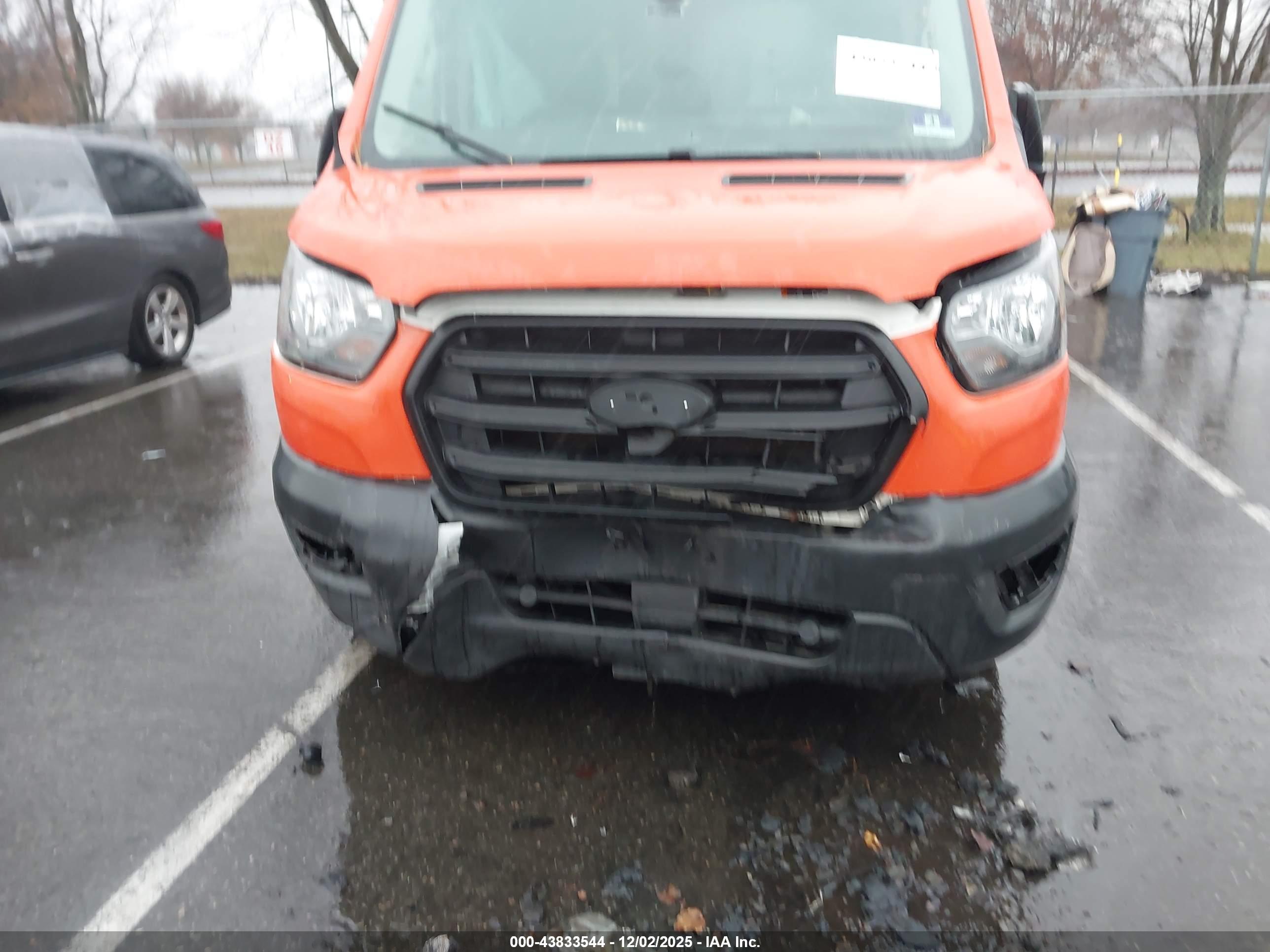 FORD TRANSIT-250 image 6