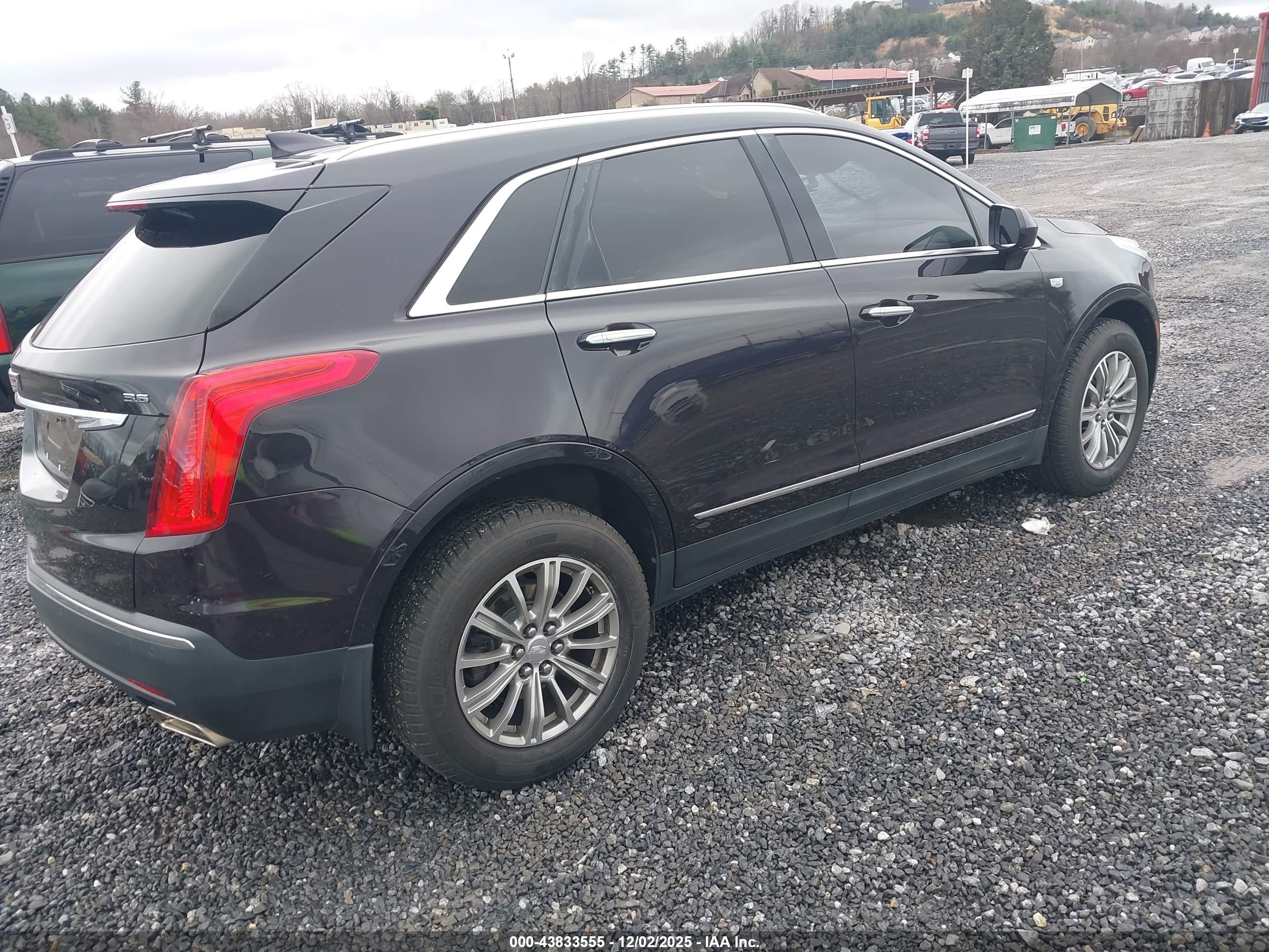 CADILLAC XT5 image 4