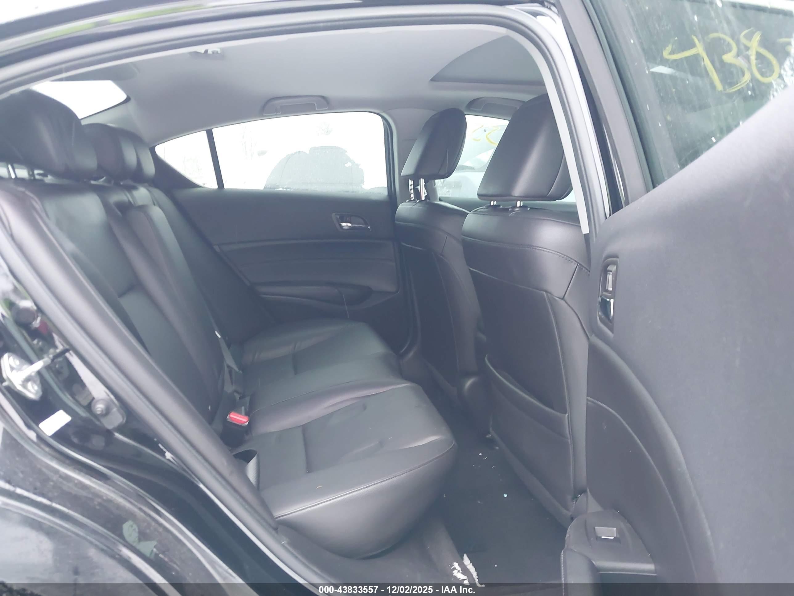 ACURA ILX image 8