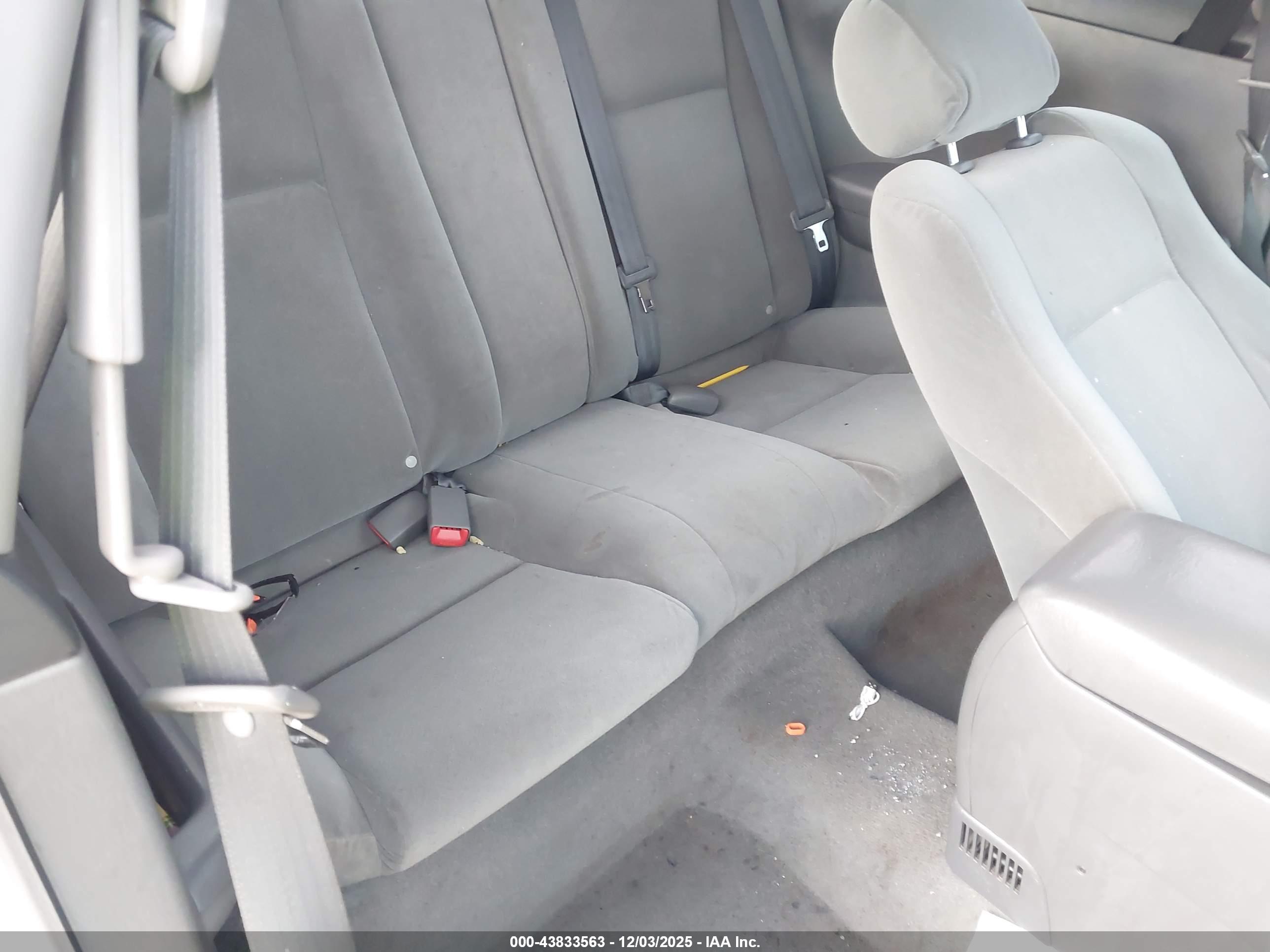 TOYOTA CAMRY image 8