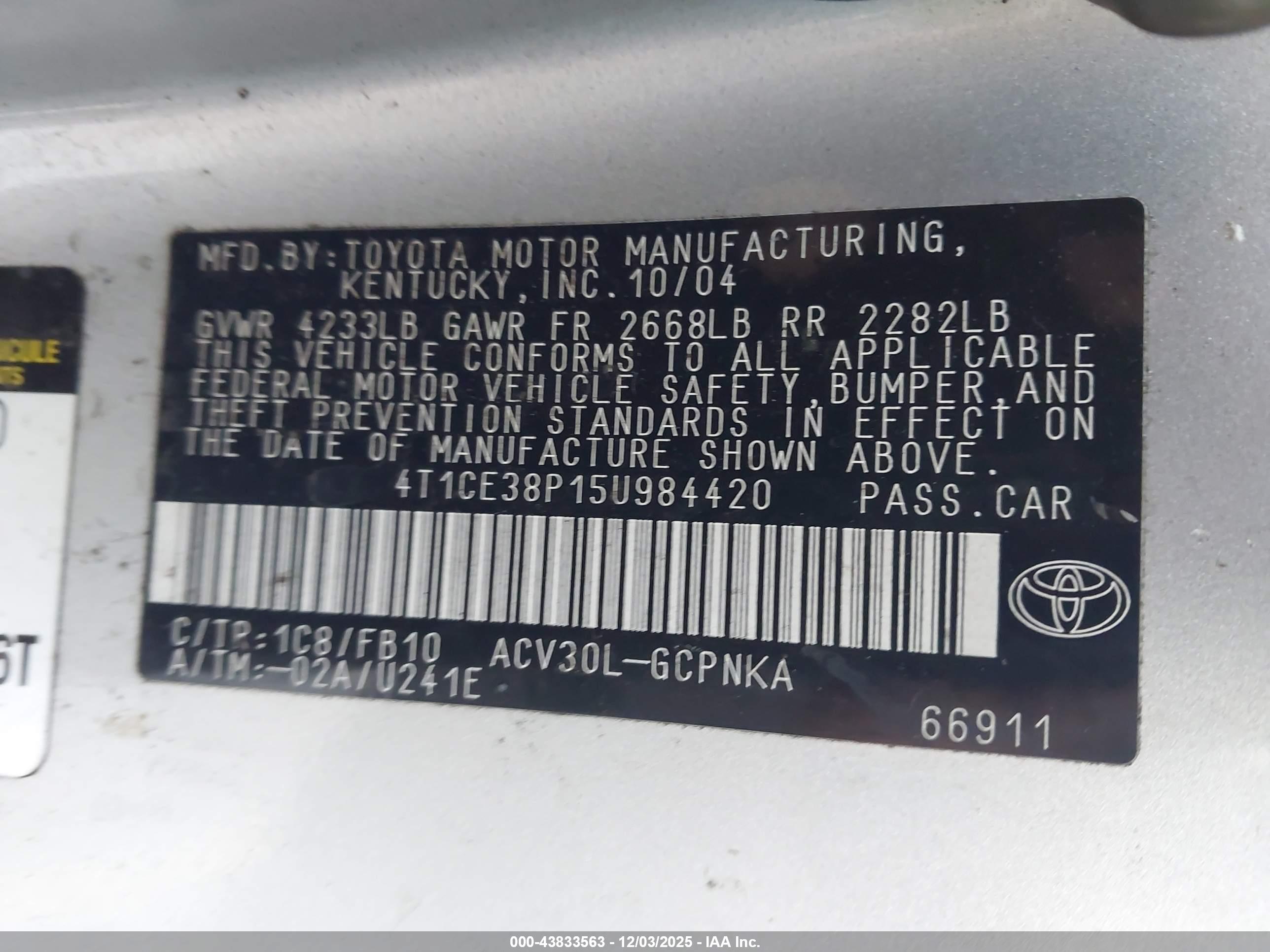TOYOTA CAMRY image 9