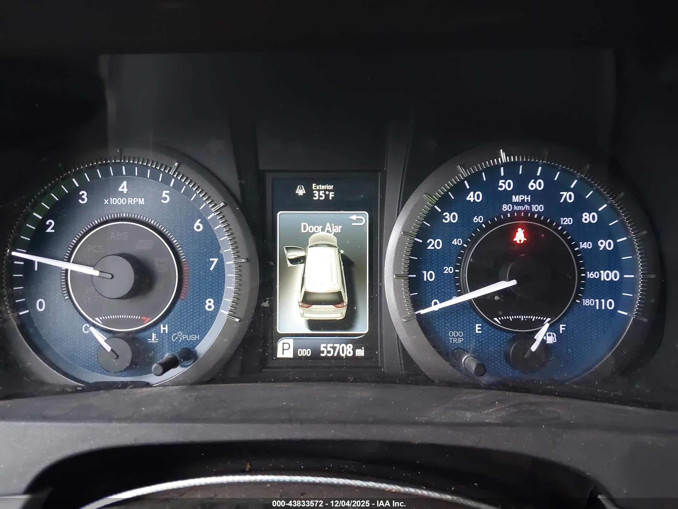 TOYOTA SIENNA image 7