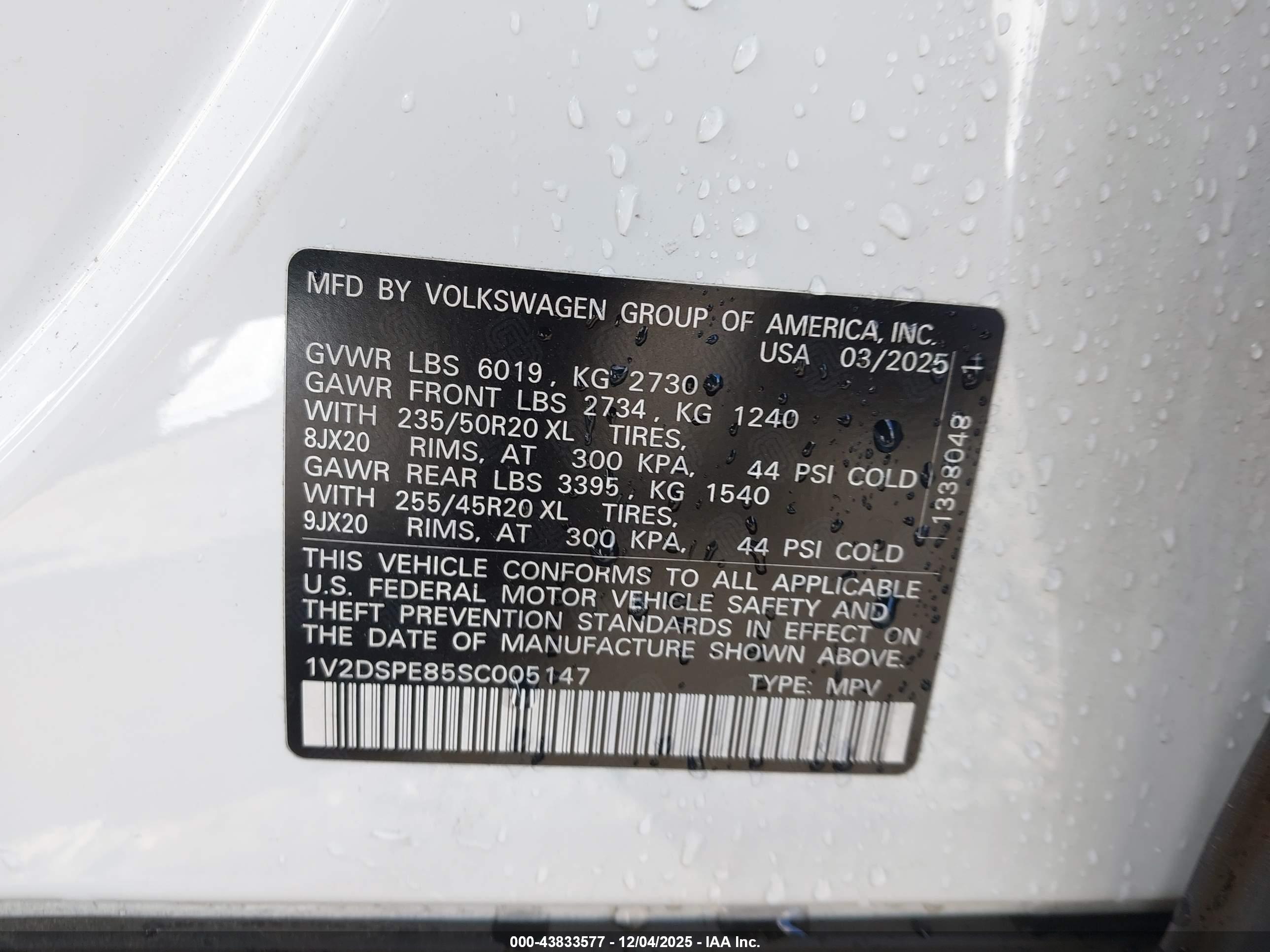 VOLKSWAGEN ID.4 image 9