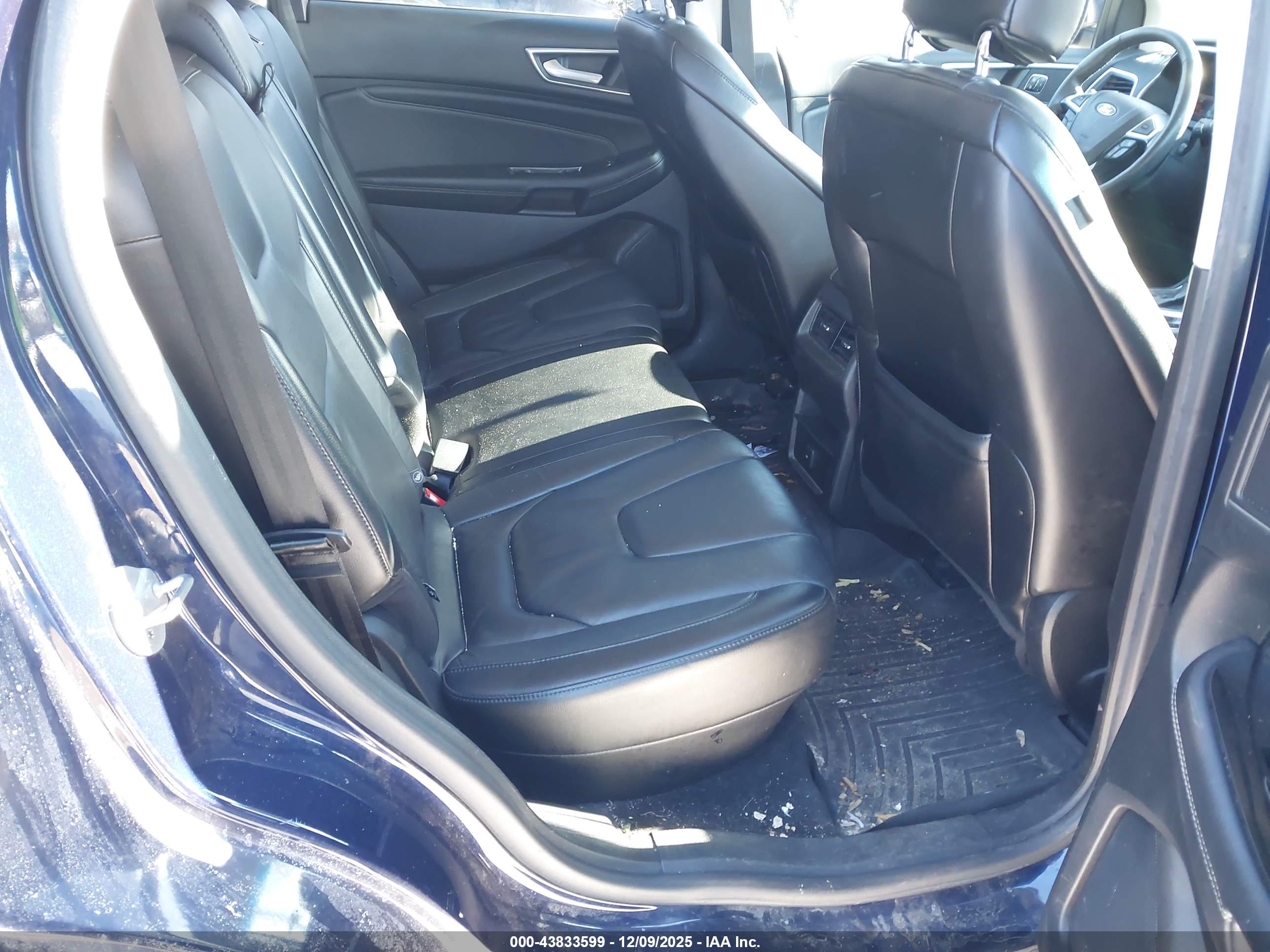 FORD EDGE image 8