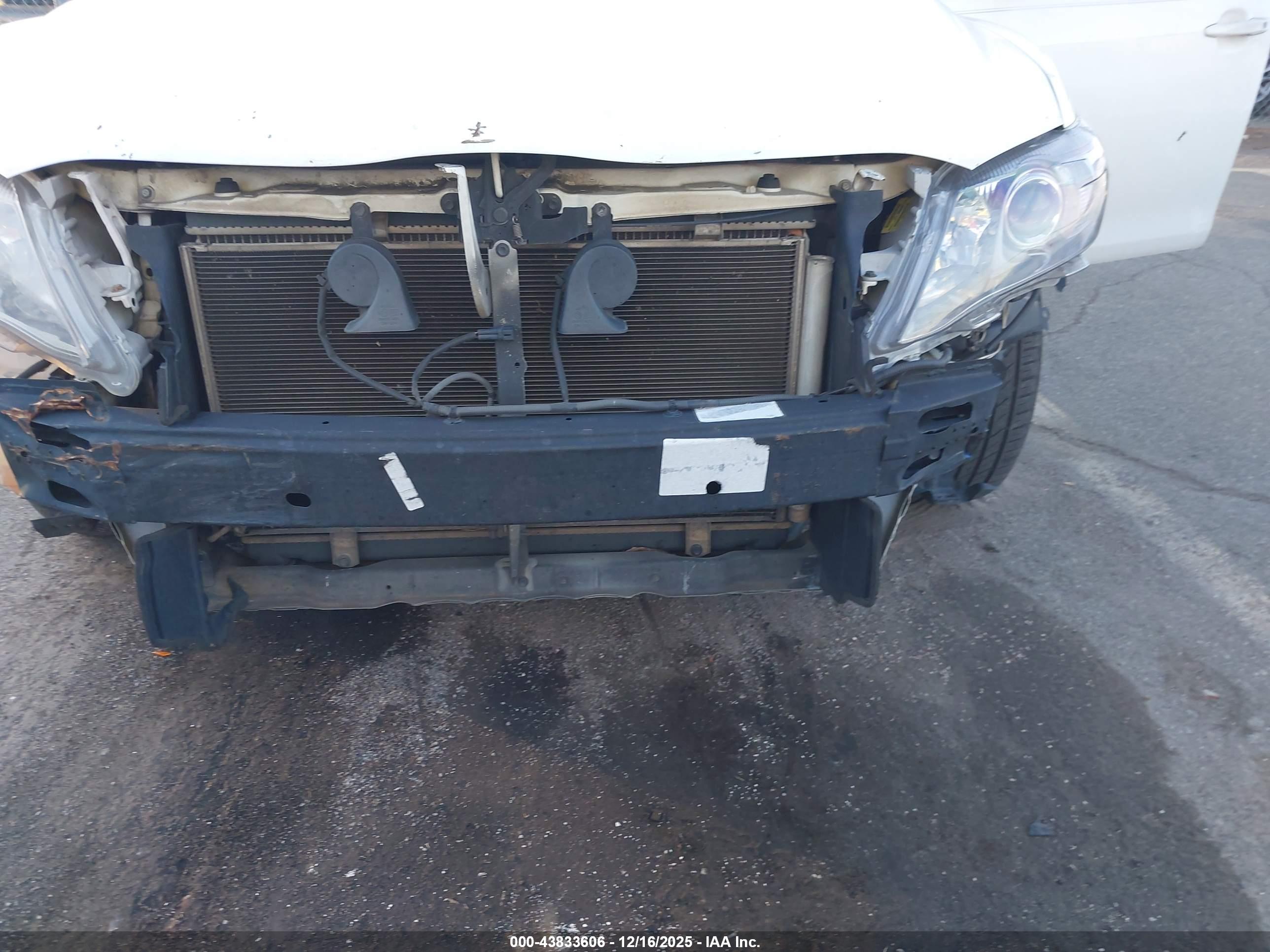 TOYOTA CAMRY image 6