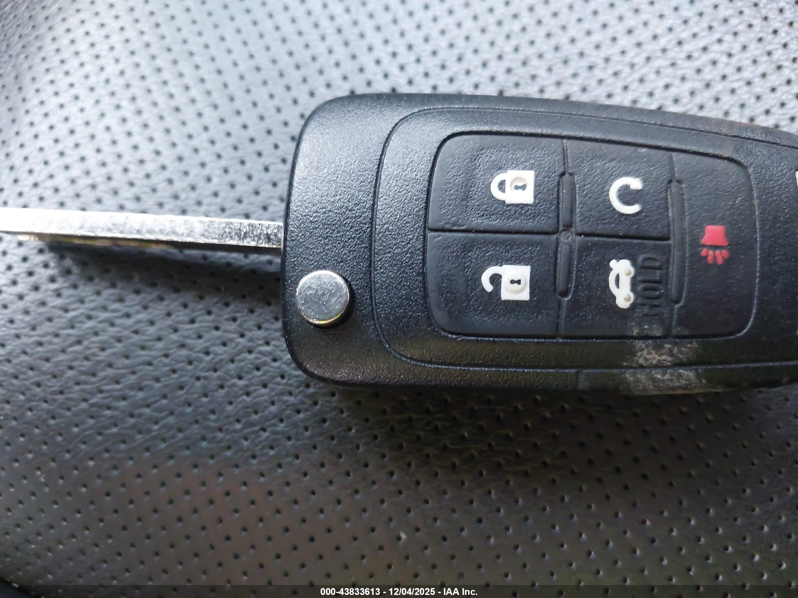 CHEVROLET EQUINOX image 11