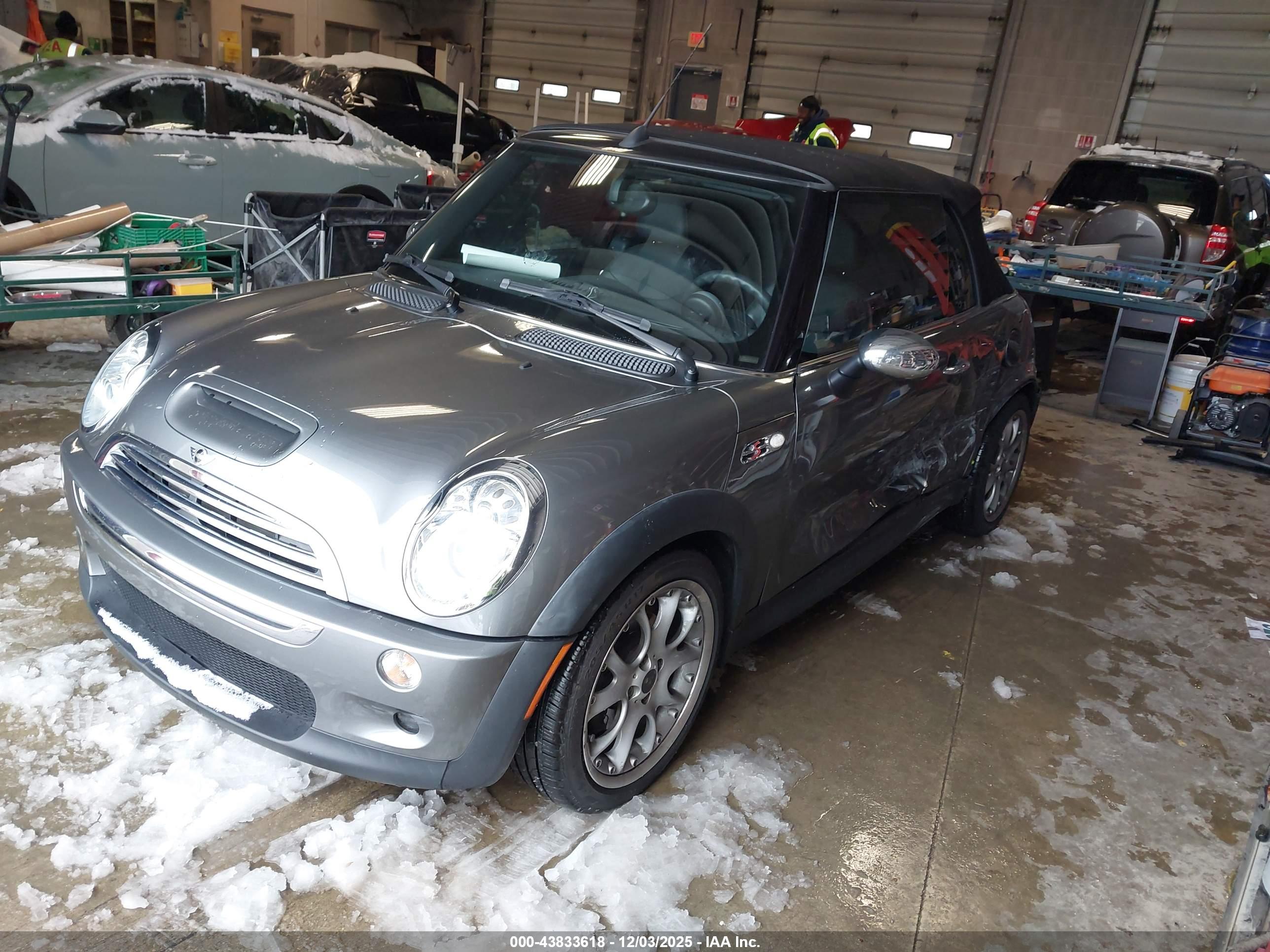 MINI COOPER image 2