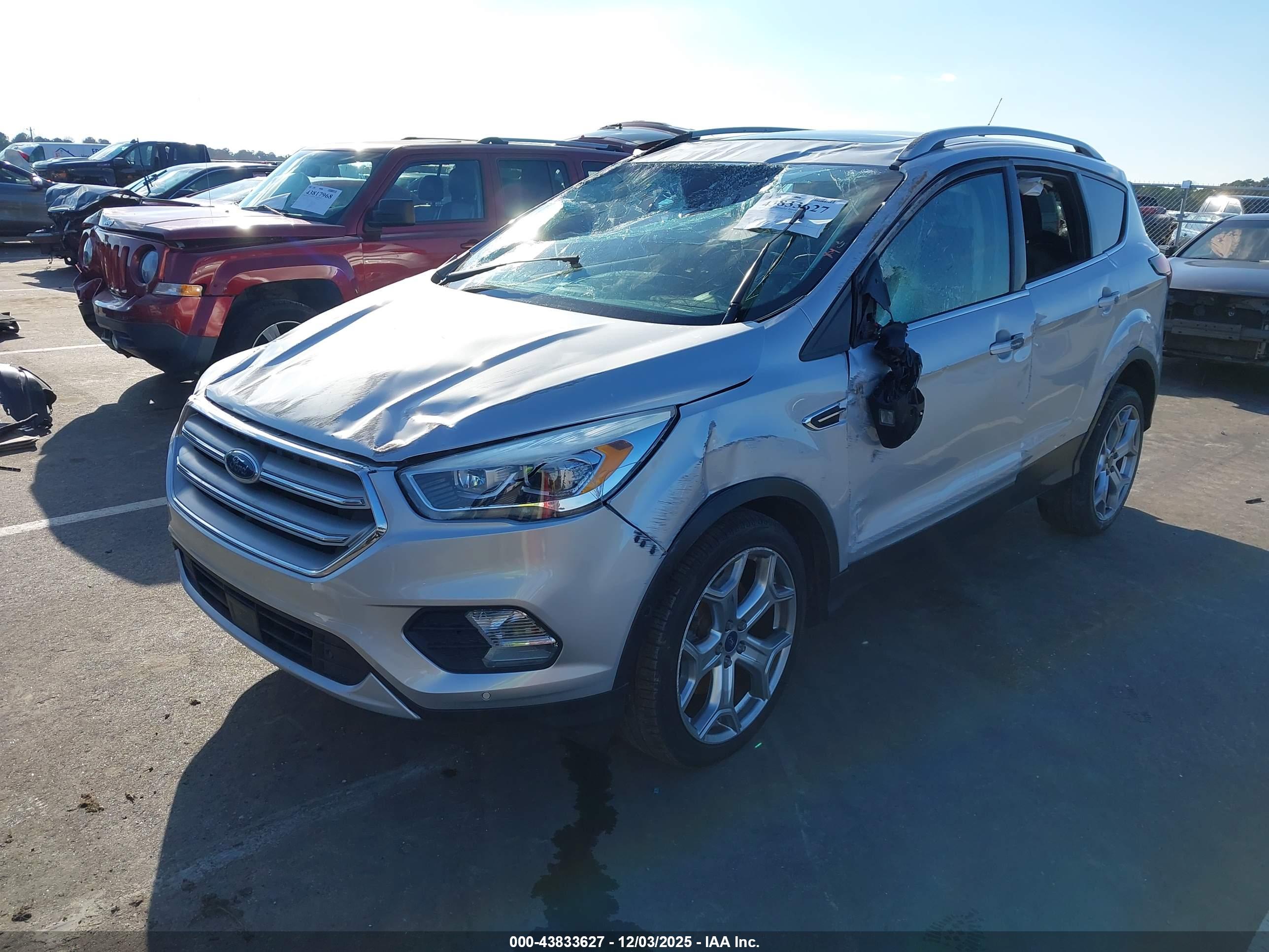 FORD ESCAPE image 2
