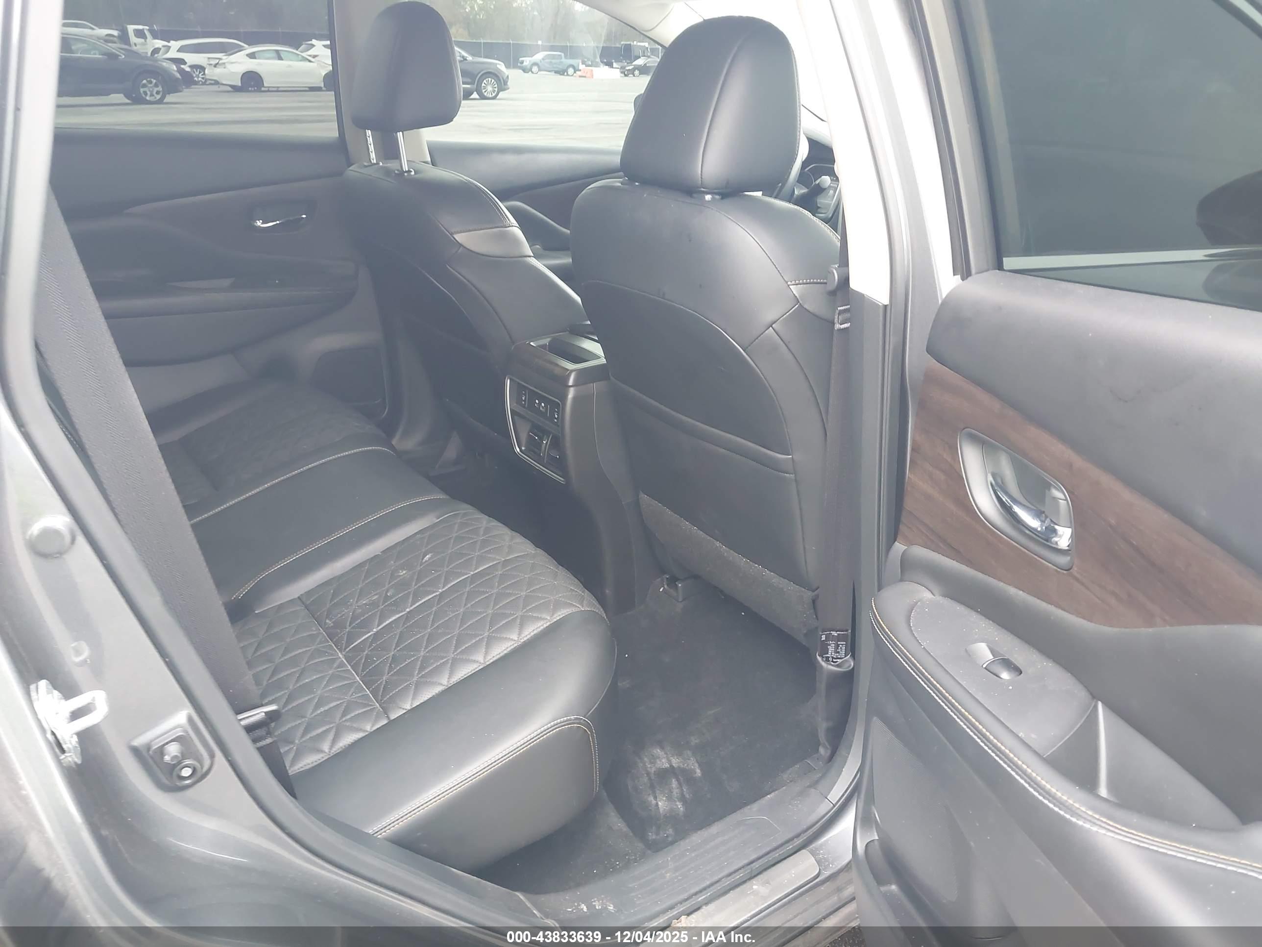 NISSAN MURANO image 8