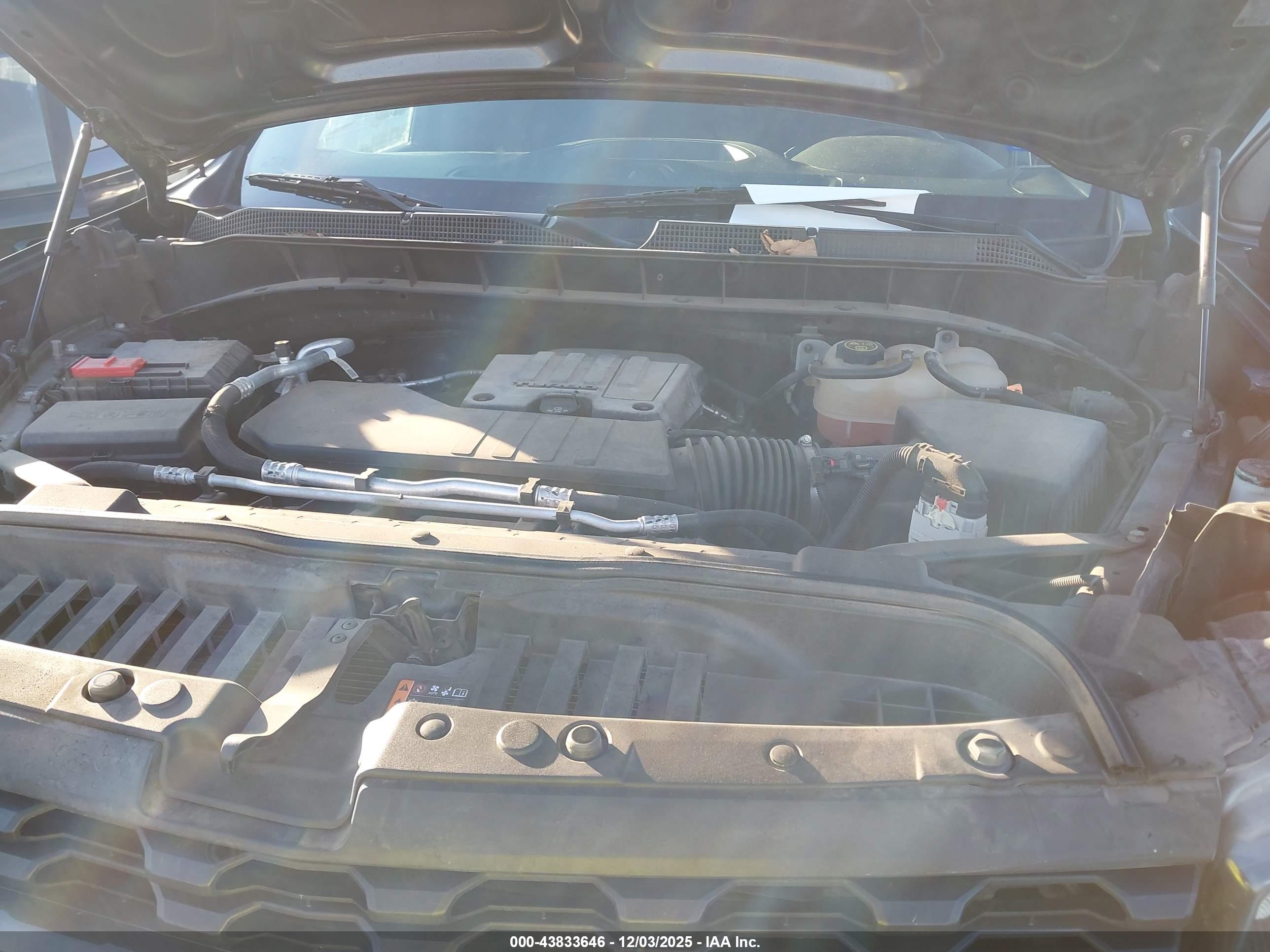 CHEVROLET SILVERADO image 10
