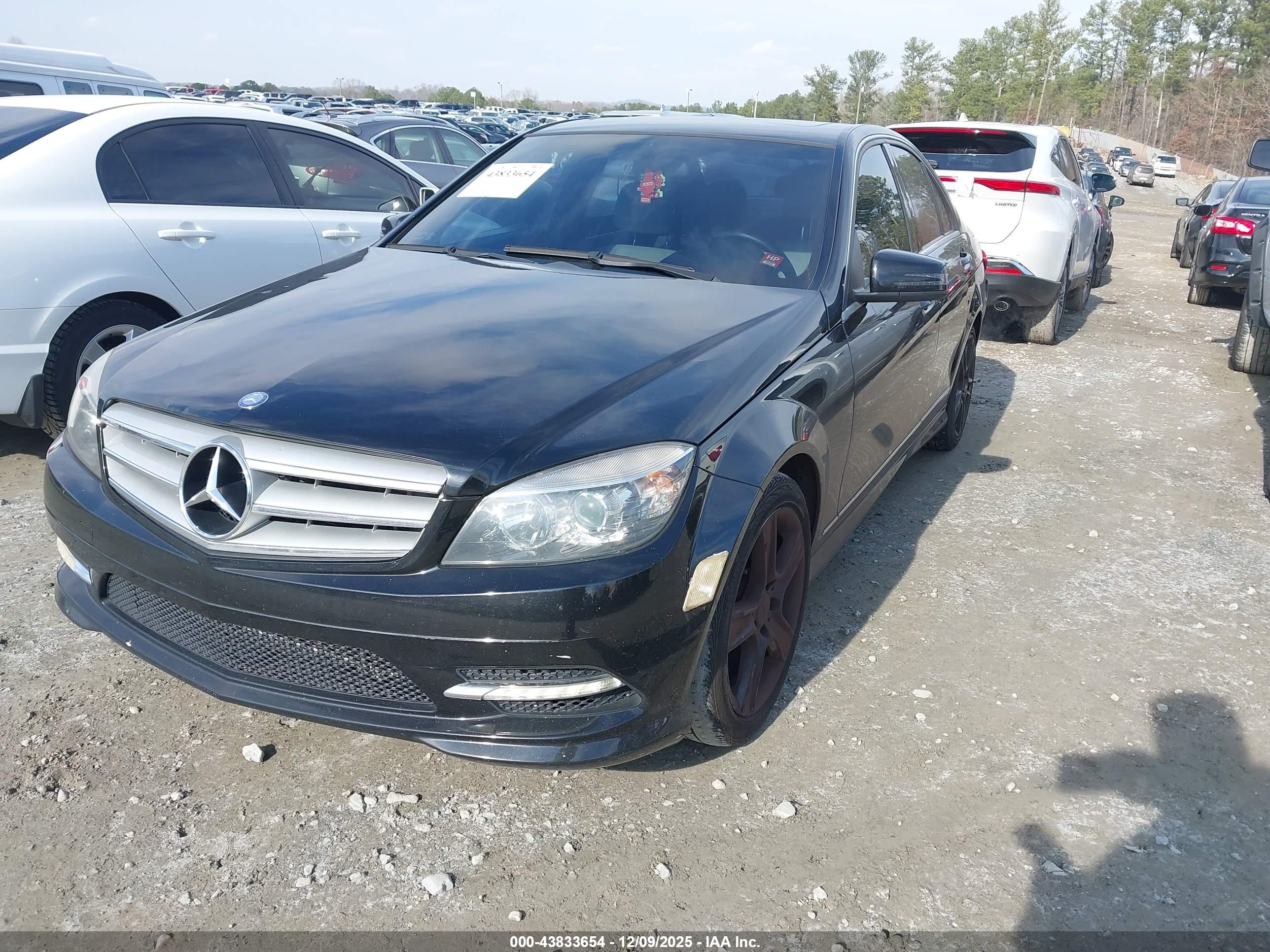 MERCEDES-BENZ C image 2
