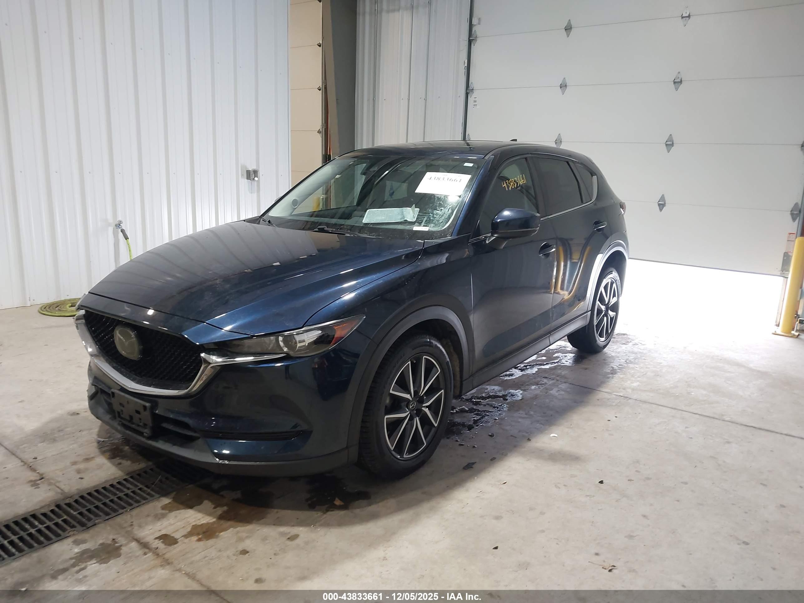 MAZDA CX-5 image 2