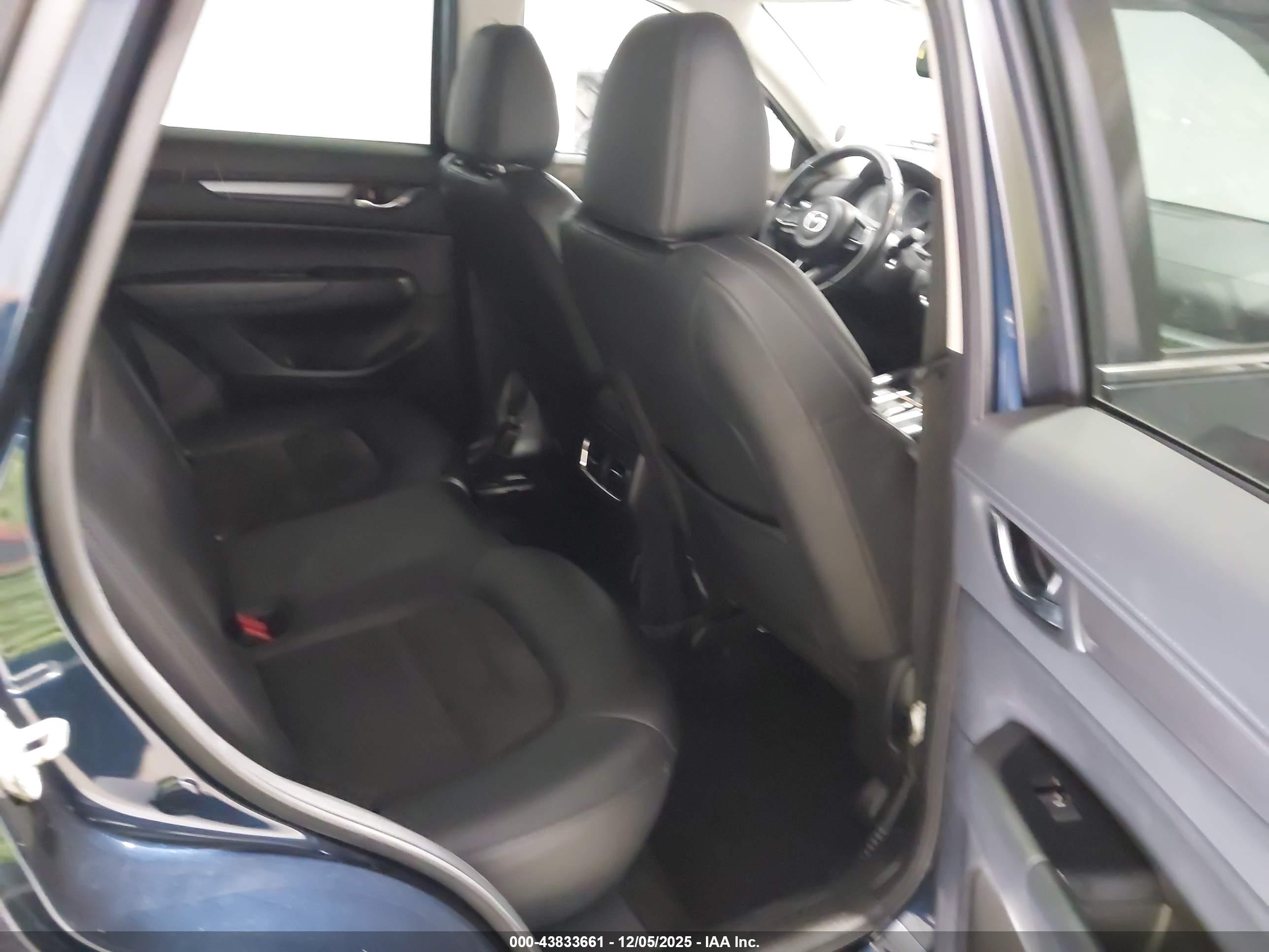 MAZDA CX-5 image 8