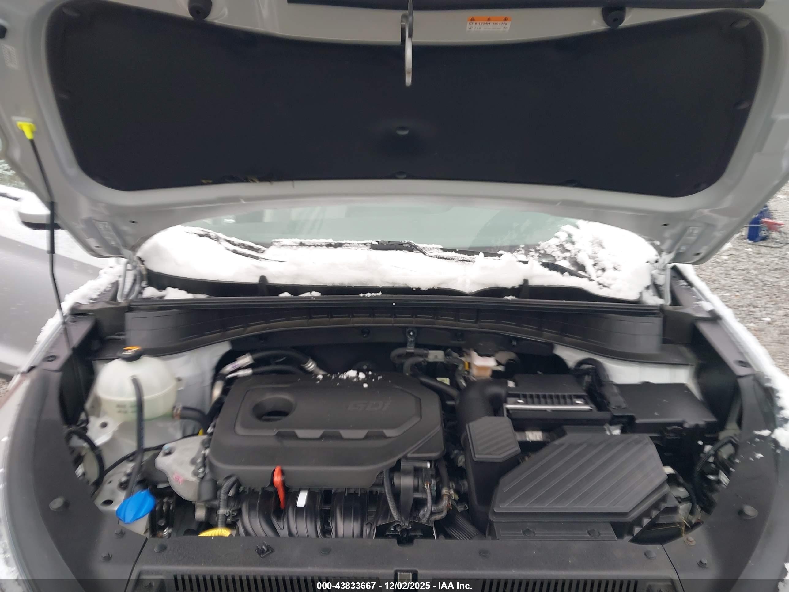 HYUNDAI TUCSON image 10