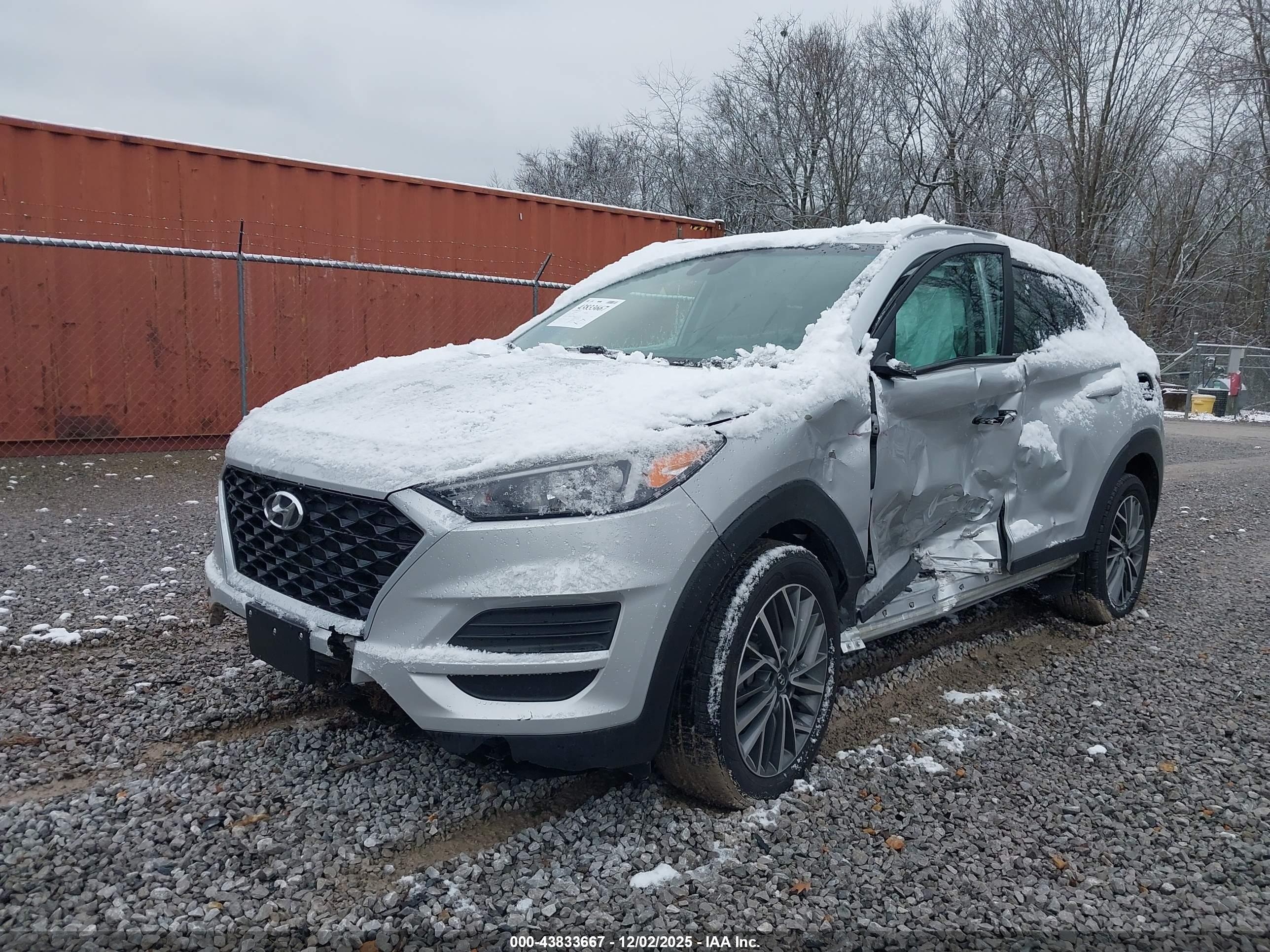 HYUNDAI TUCSON image 2