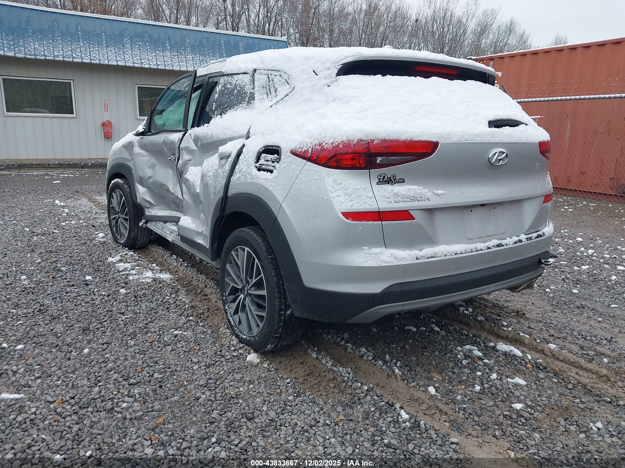 HYUNDAI TUCSON image 3