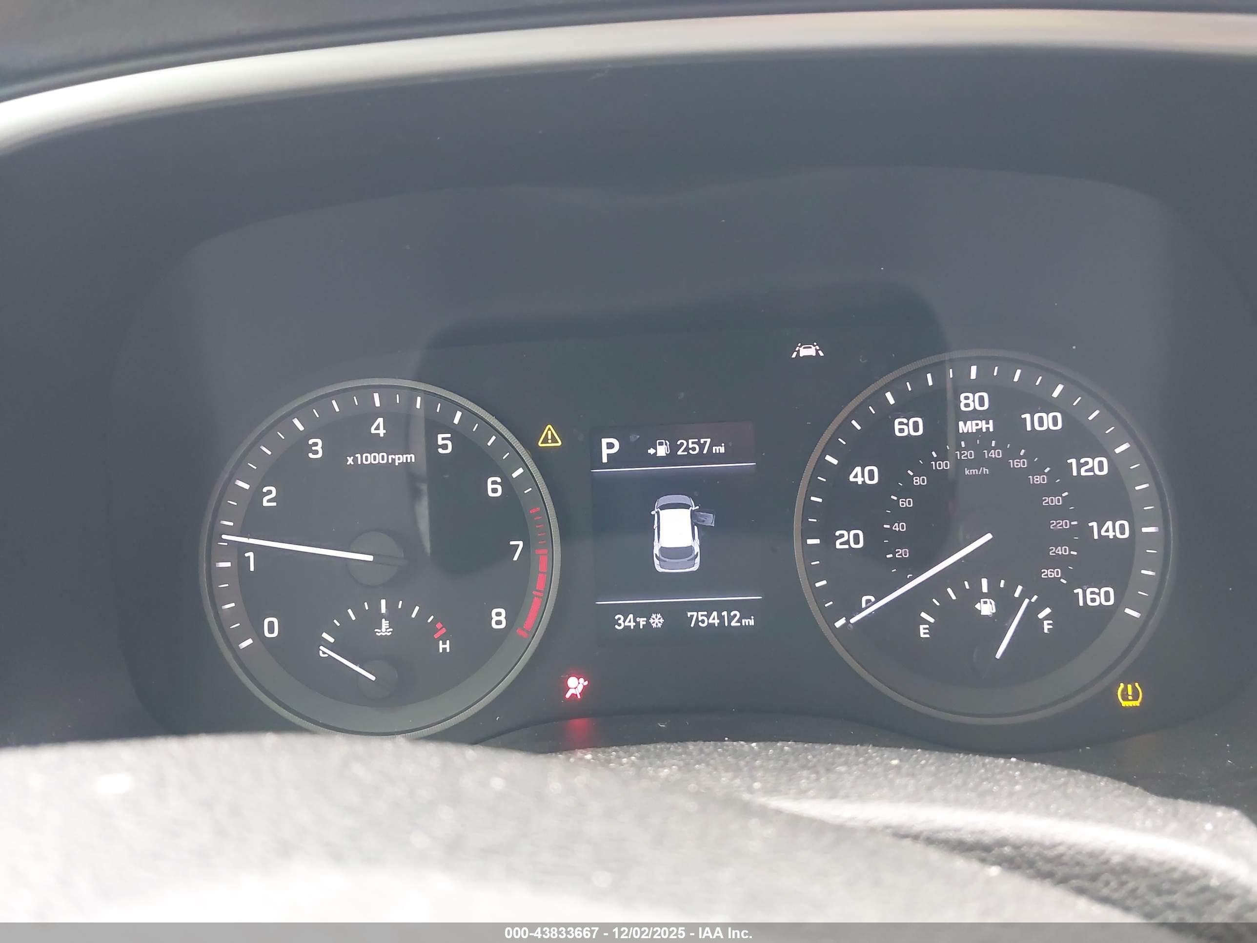 HYUNDAI TUCSON image 7