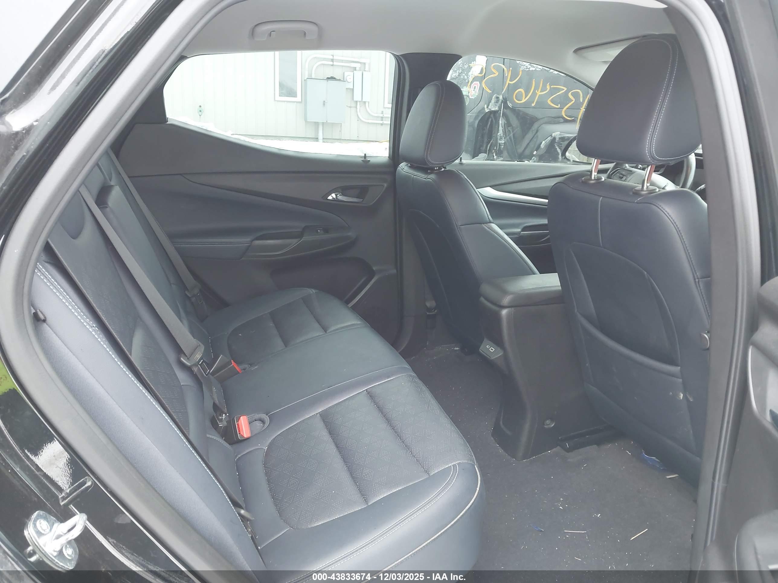 CHEVROLET BOLT image 8