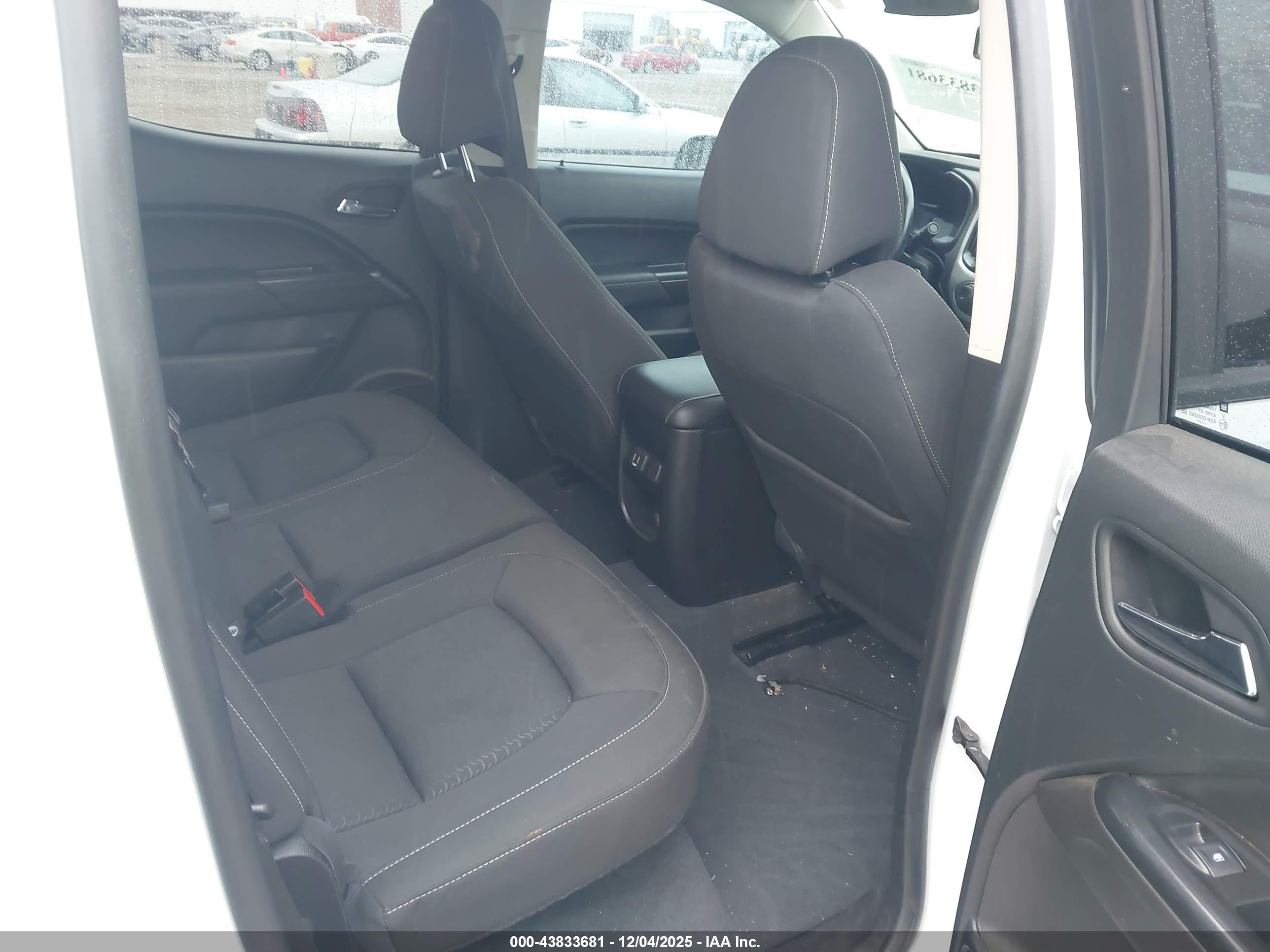 GMC CANYON image 8