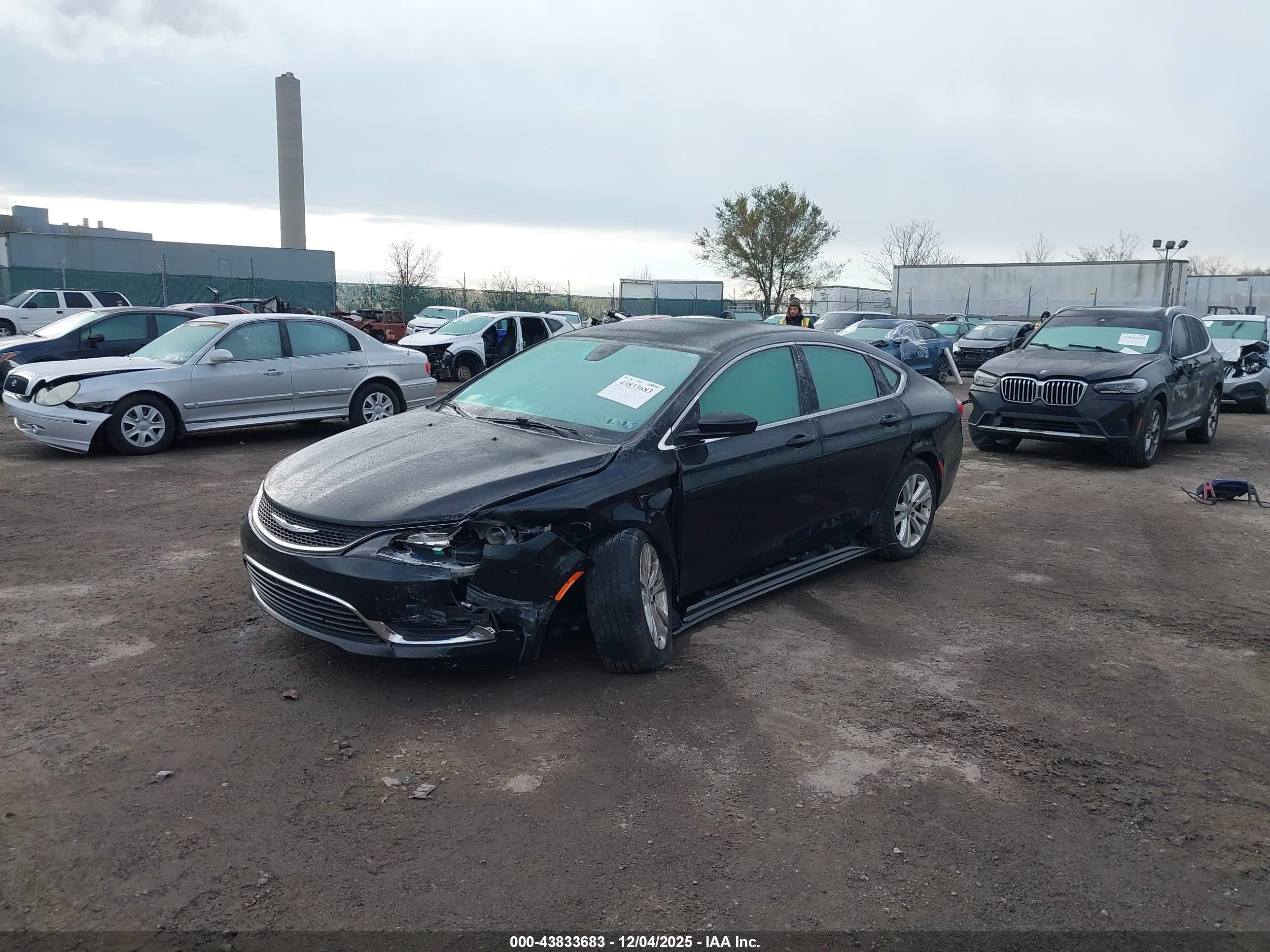 CHRYSLER 200 image 2