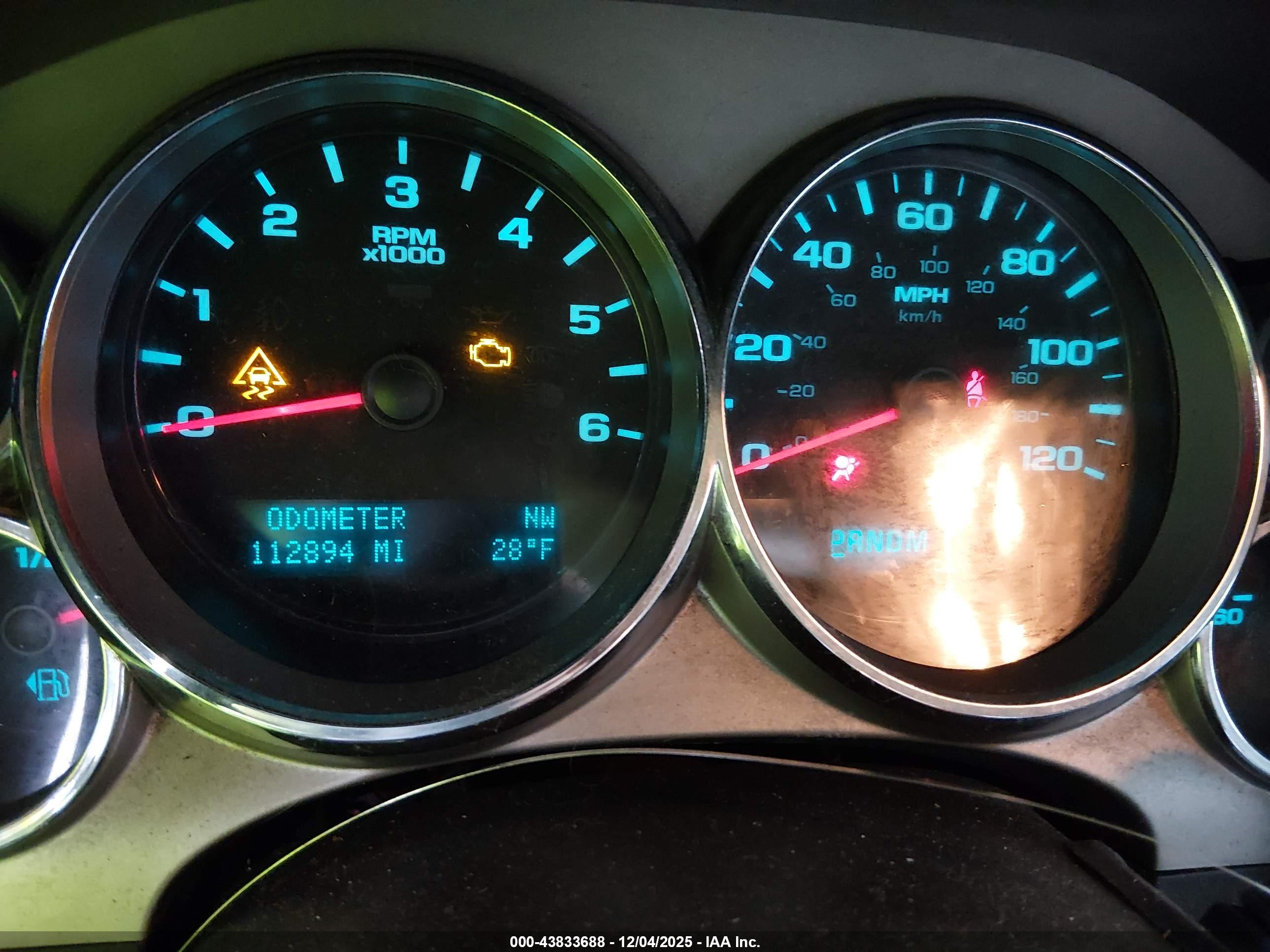 CHEVROLET SILVERADO image 7