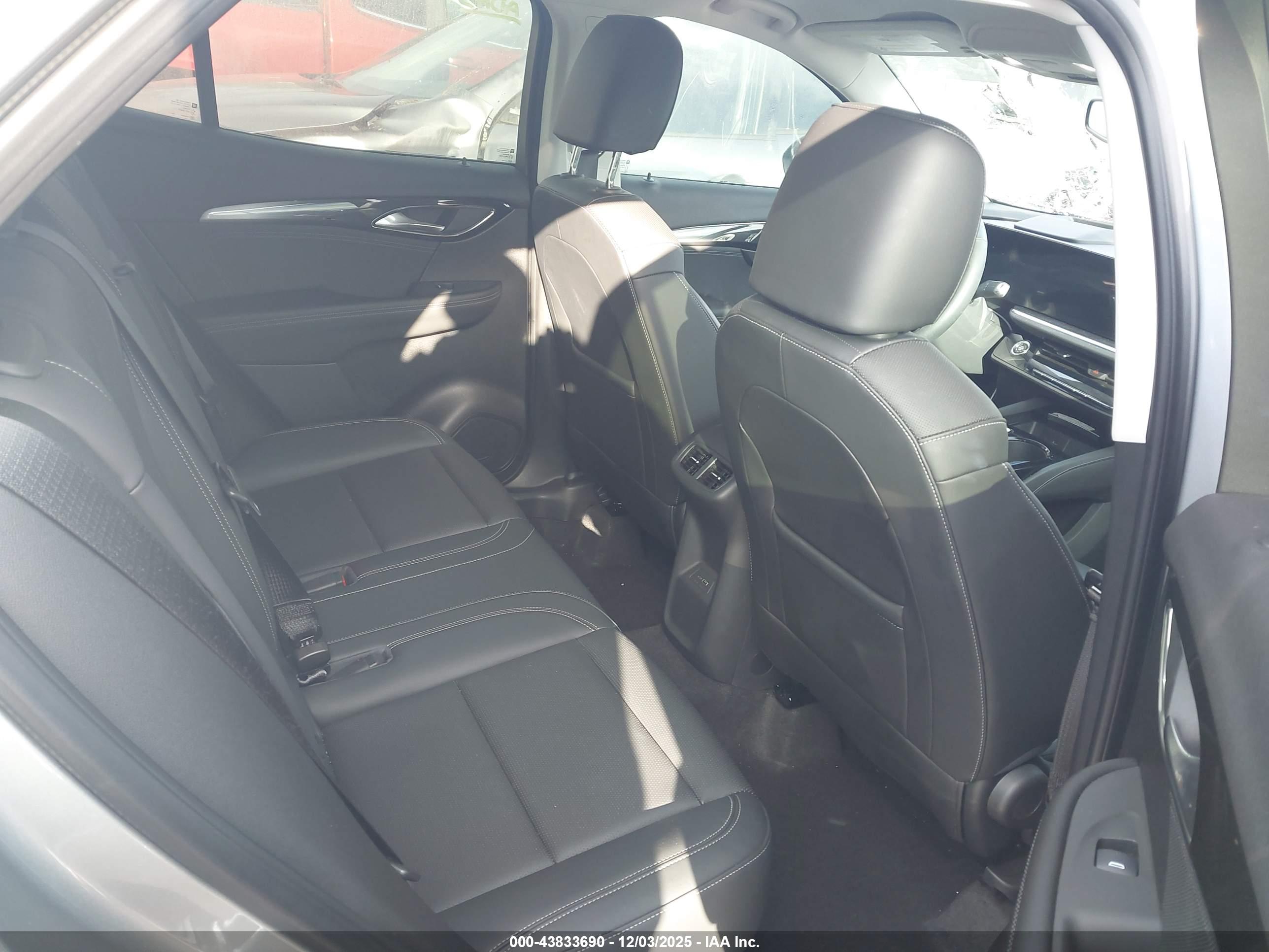 BUICK ENVISION image 8