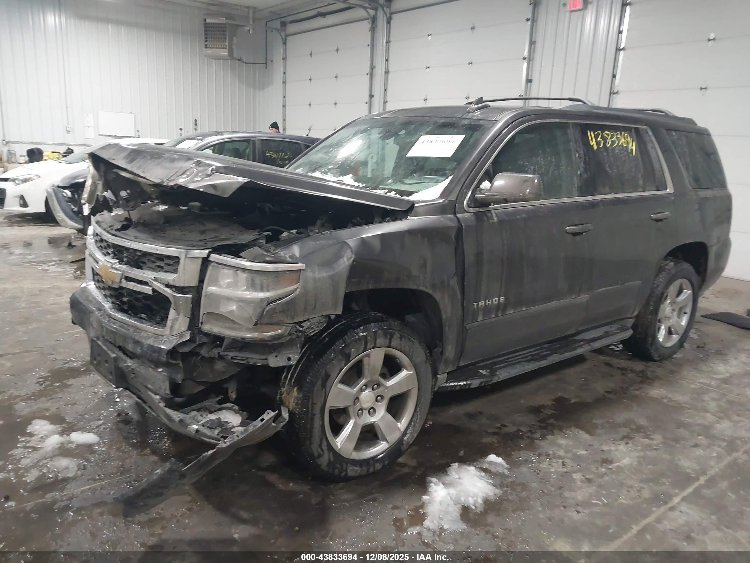 CHEVROLET TAHOE image 2