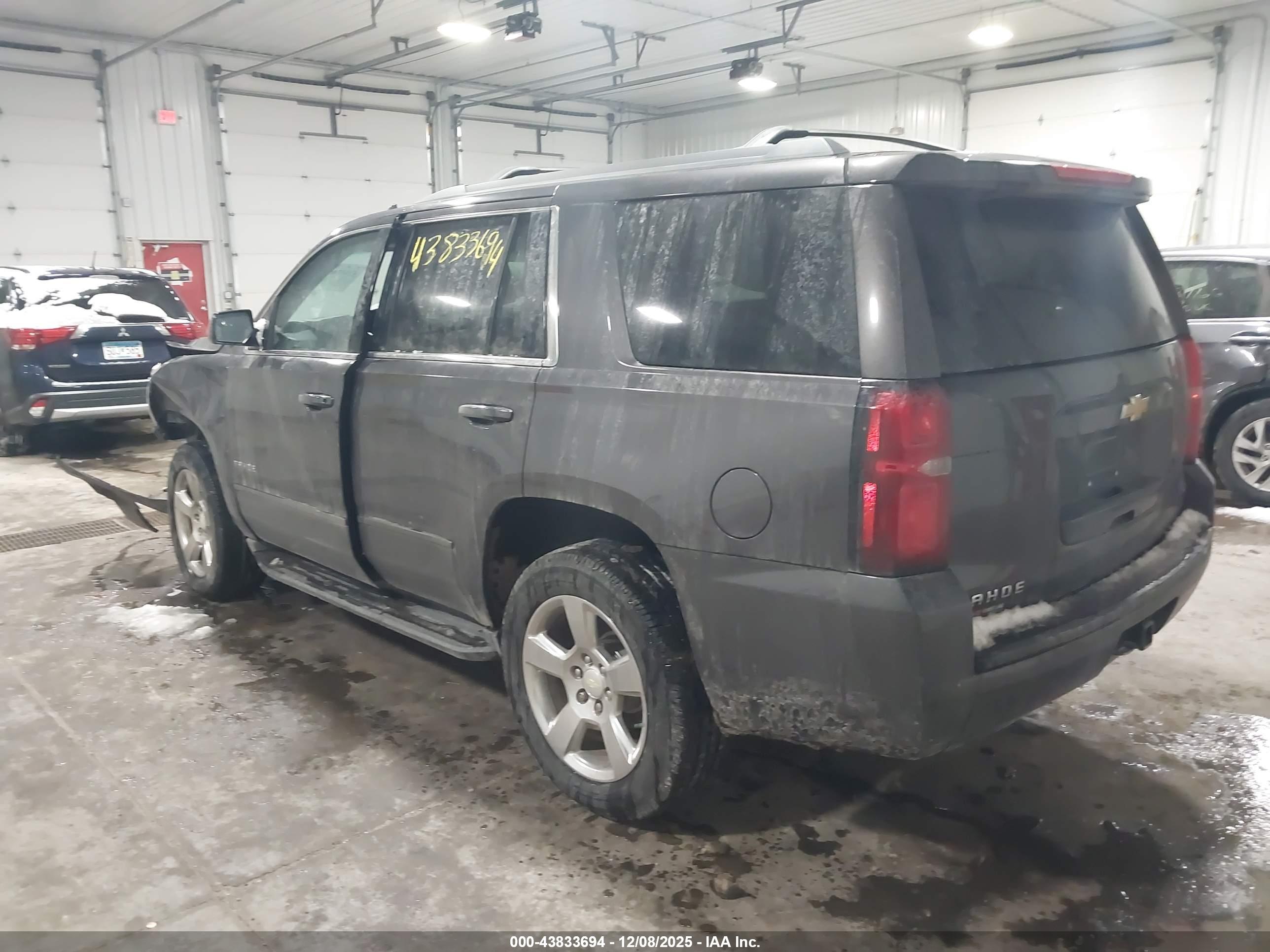 CHEVROLET TAHOE image 3