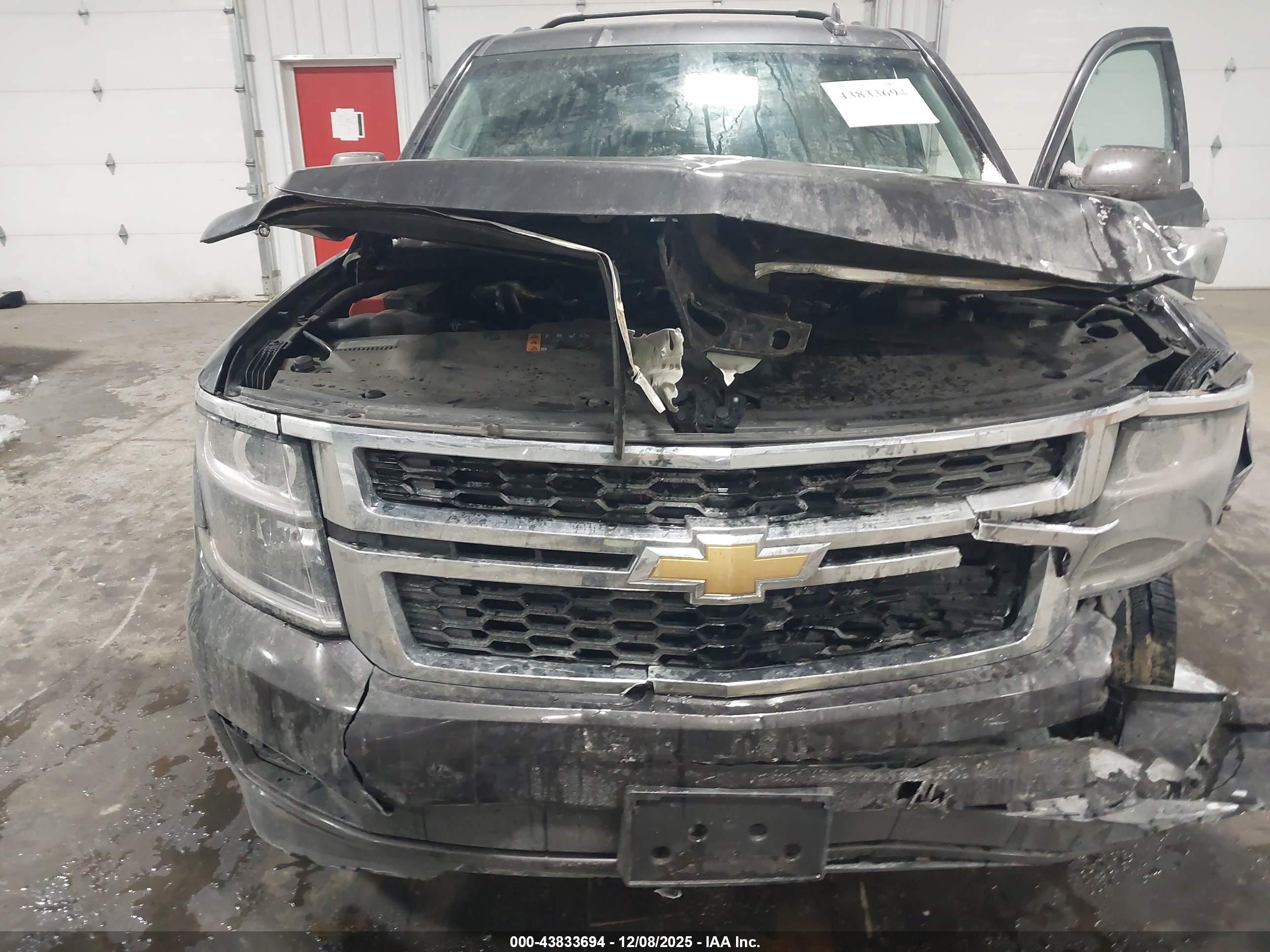 CHEVROLET TAHOE image 6