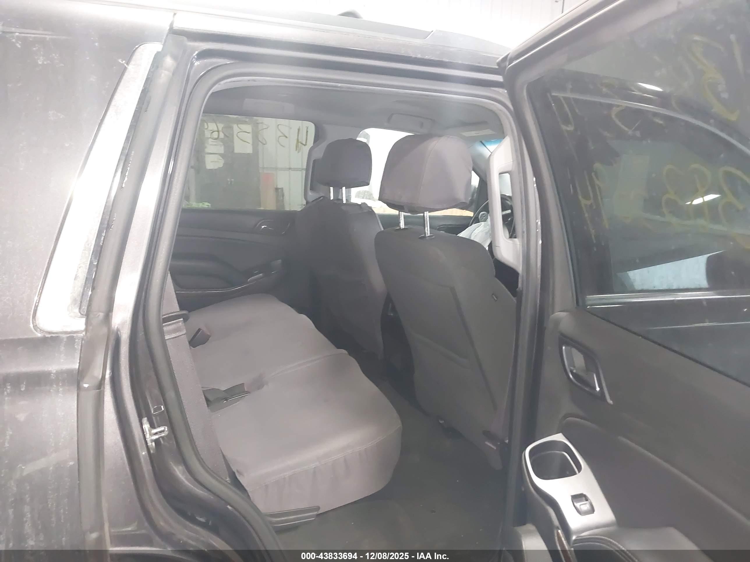 CHEVROLET TAHOE image 8