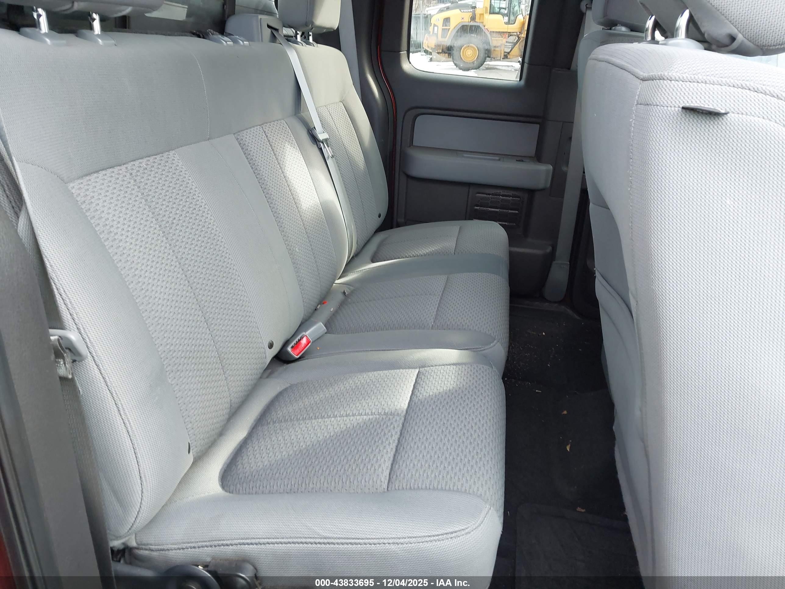 FORD F-150 image 8