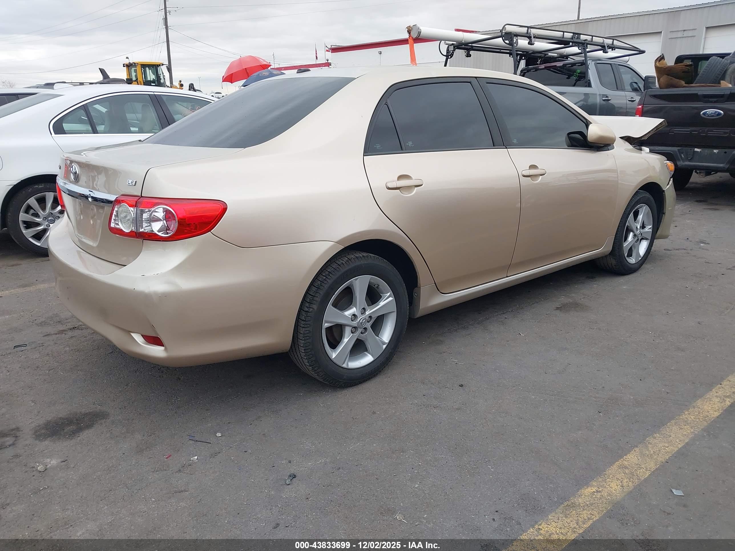 TOYOTA COROLLA image 4