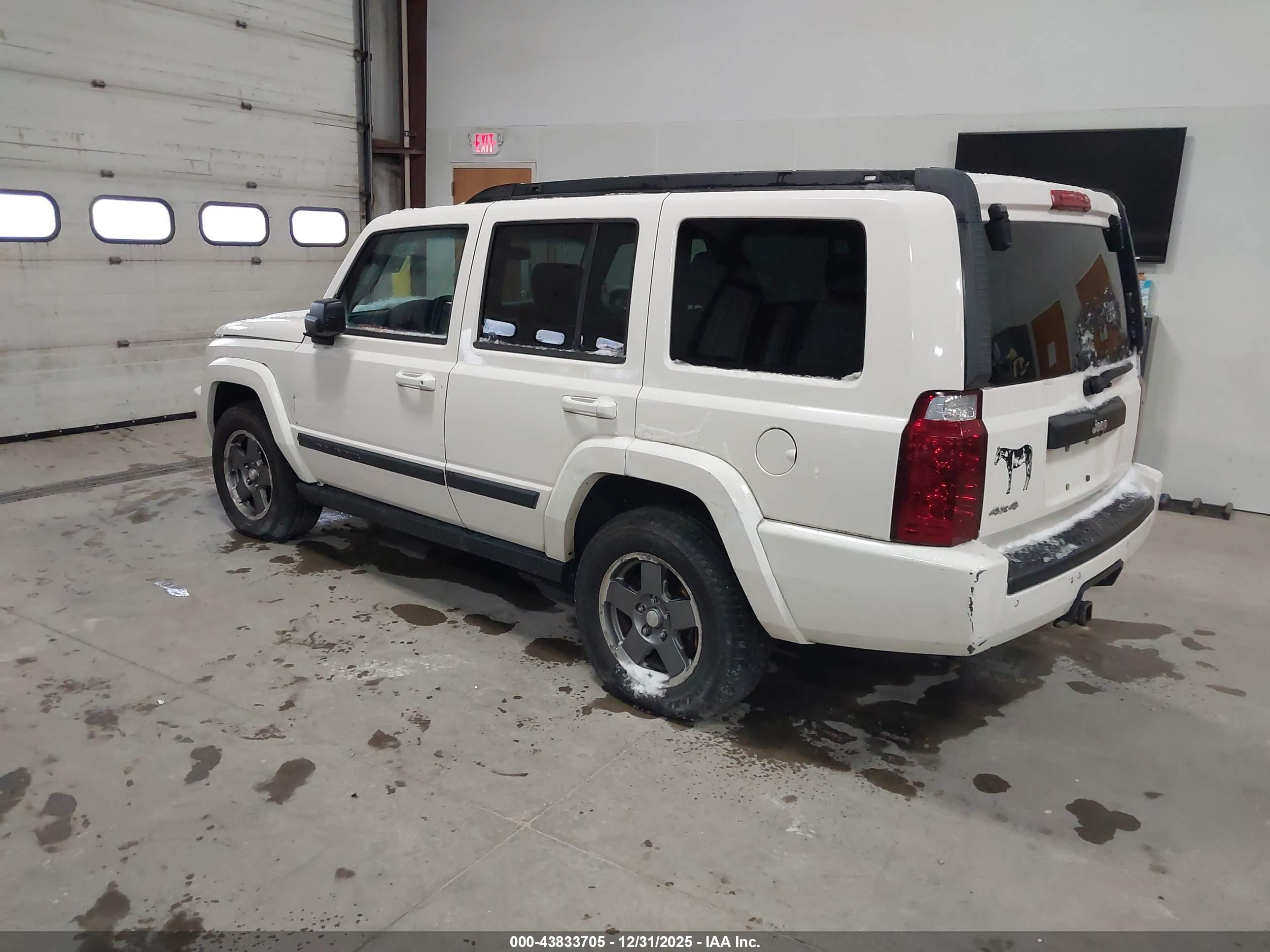 JEEP COMMANDER image 3