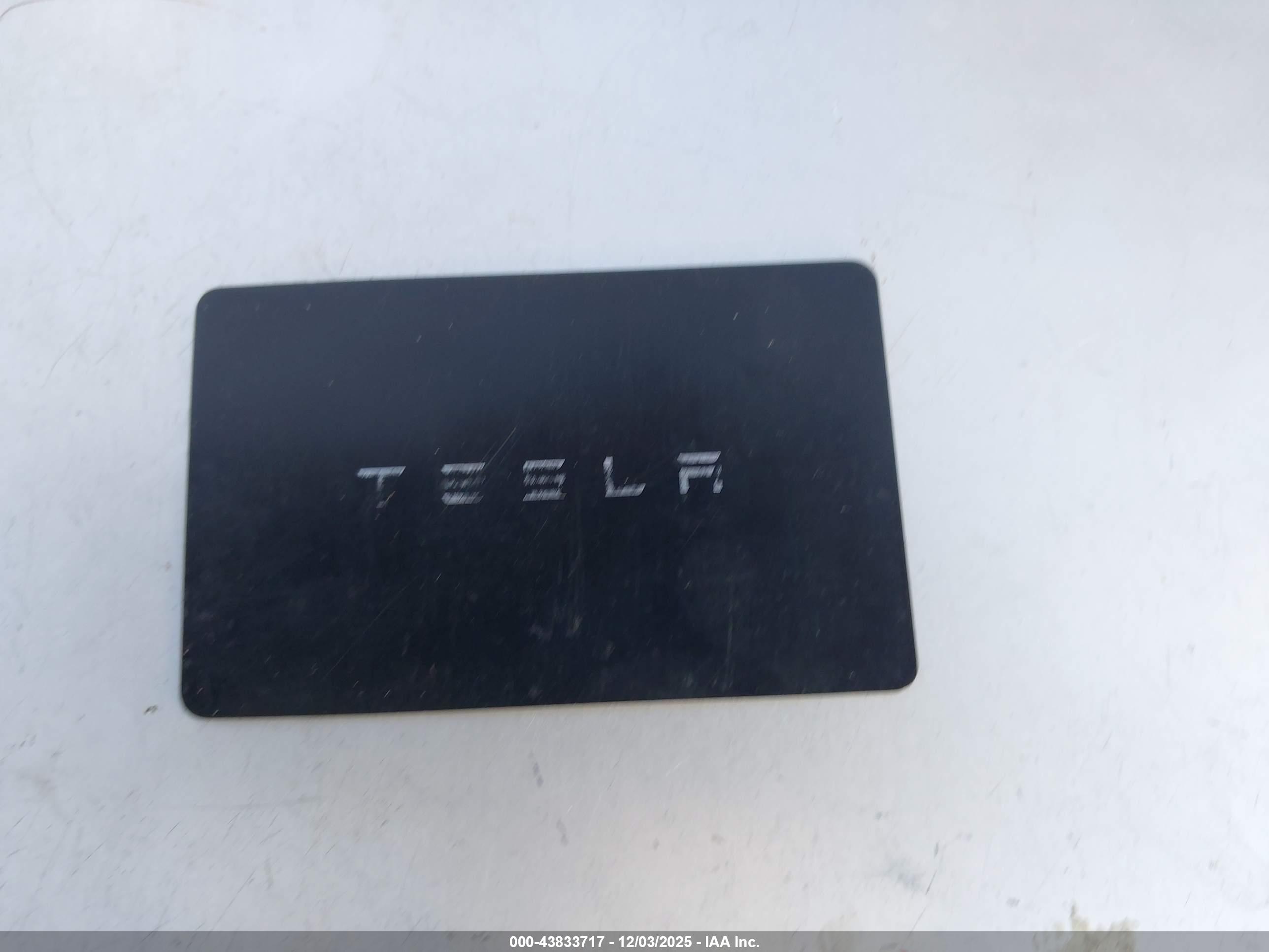 TESLA MODEL image 11