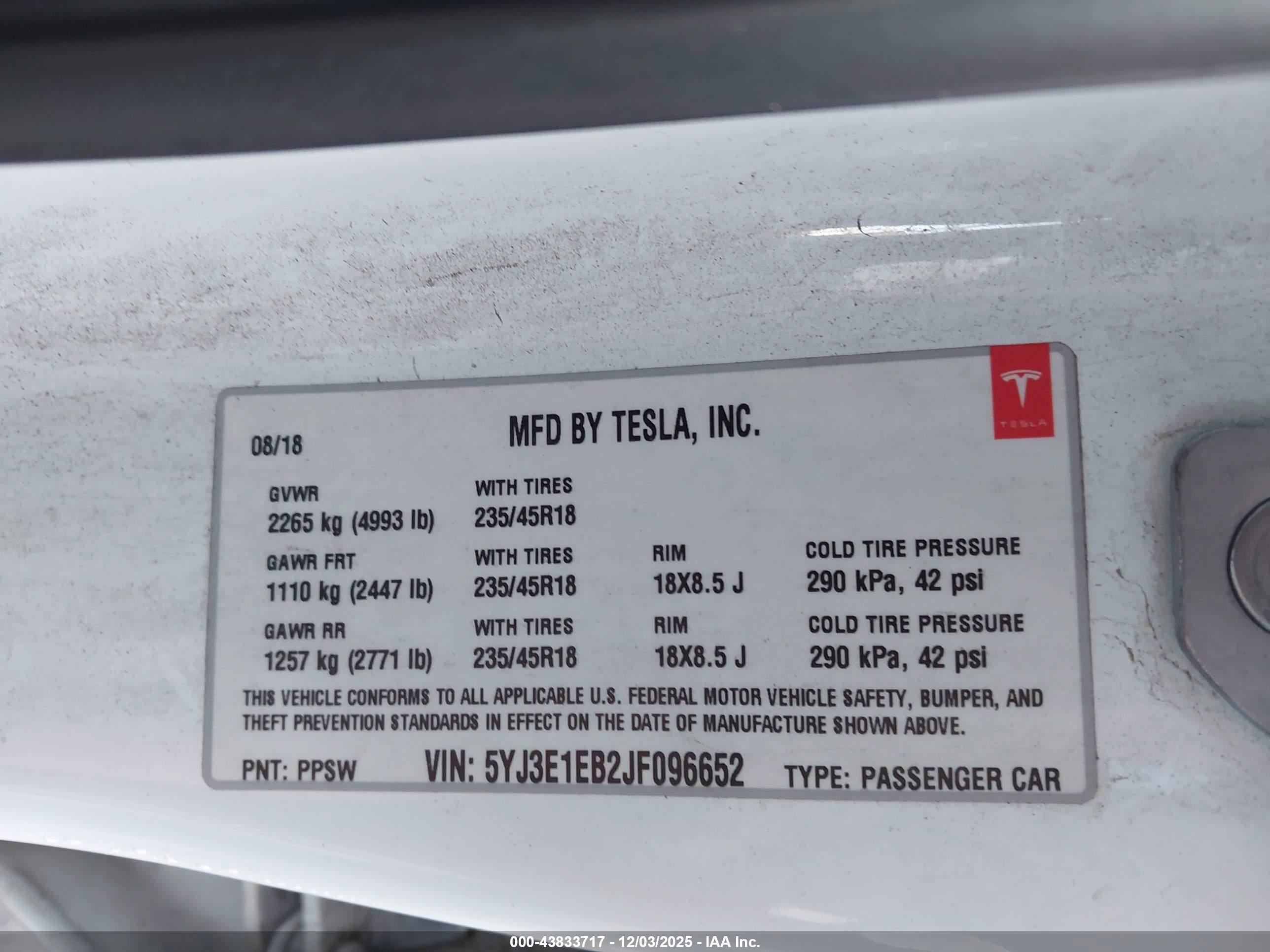 TESLA MODEL image 9