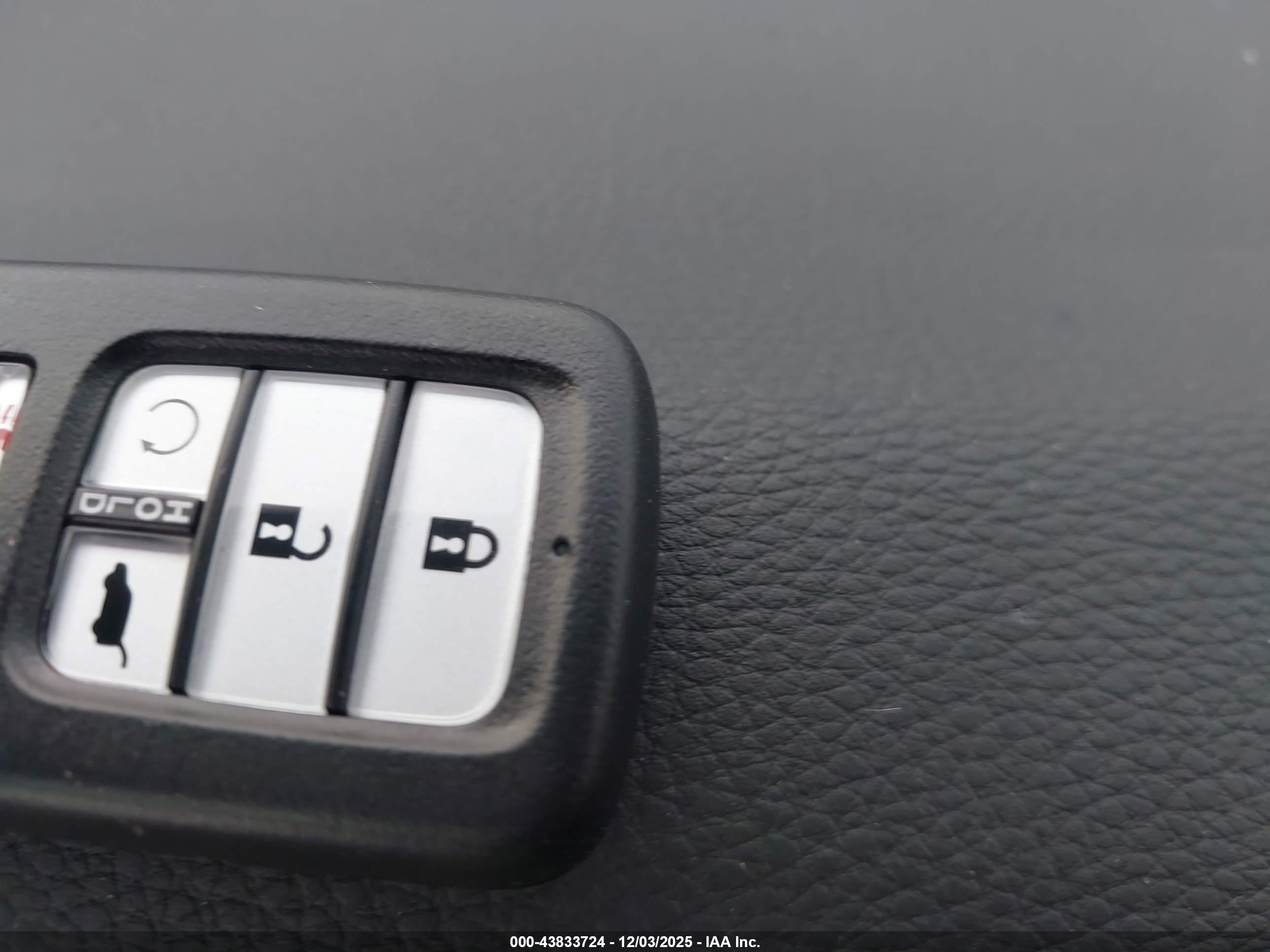 HONDA CR-V image 11